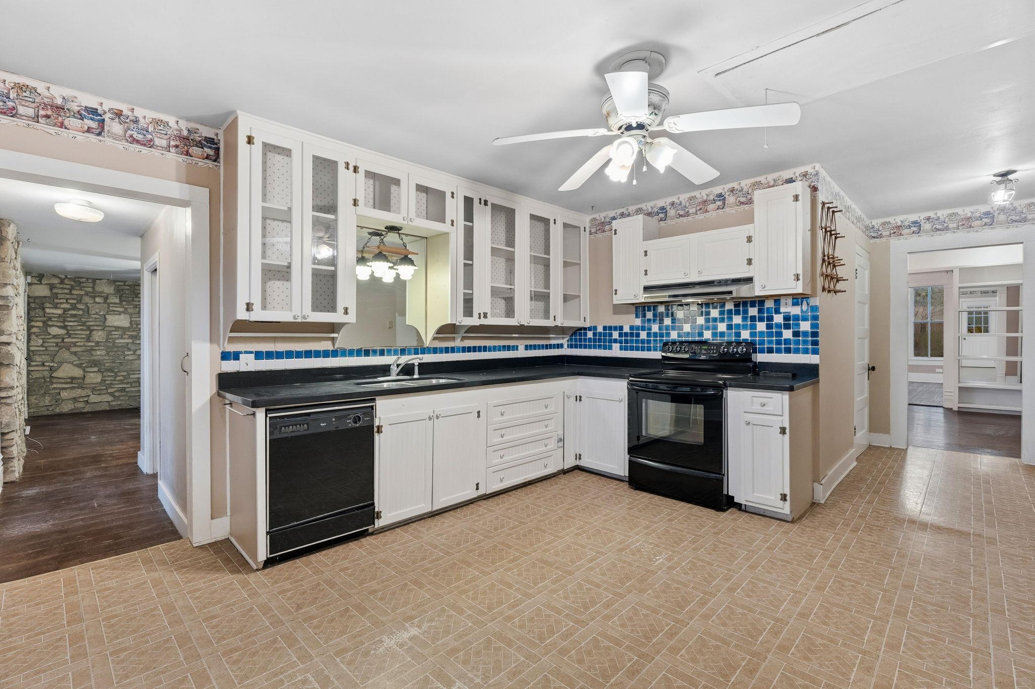 3217 32, San Marcos, TX 78666