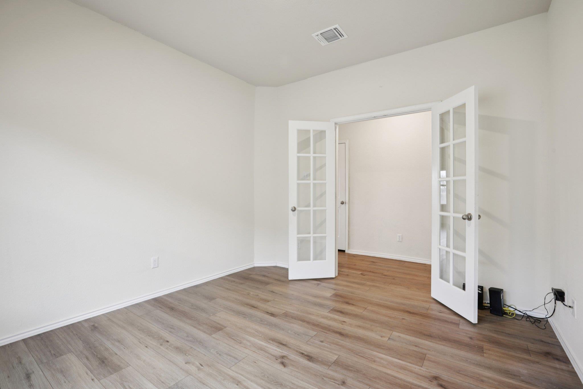 117 Break Ave, Taylor, TX 76574