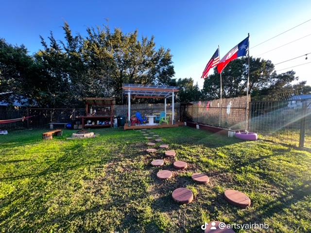1104 Blueridge Dr, Canyon Lake, TX 78133