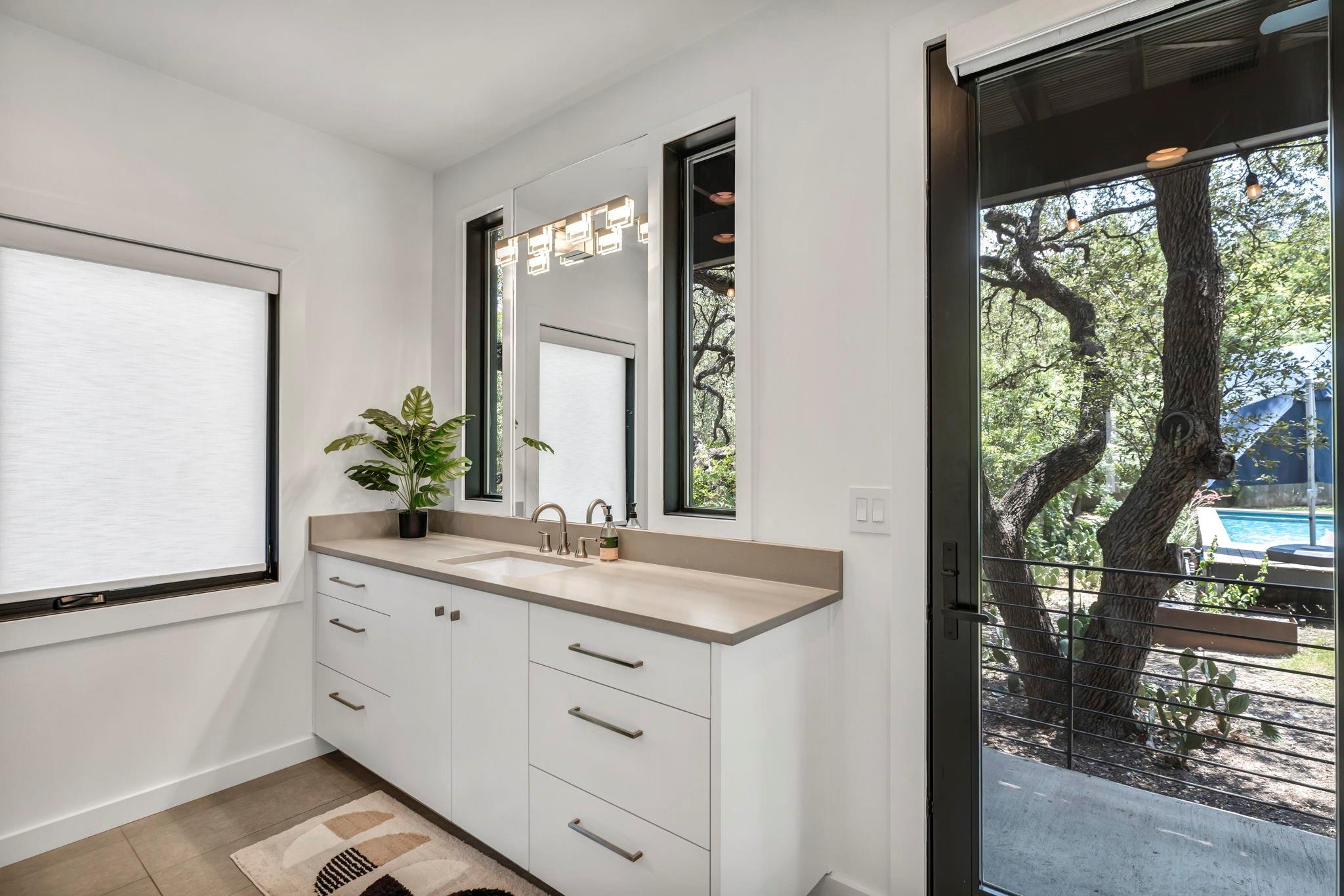 613 Terrell Hill Dr, Austin, TX 78704