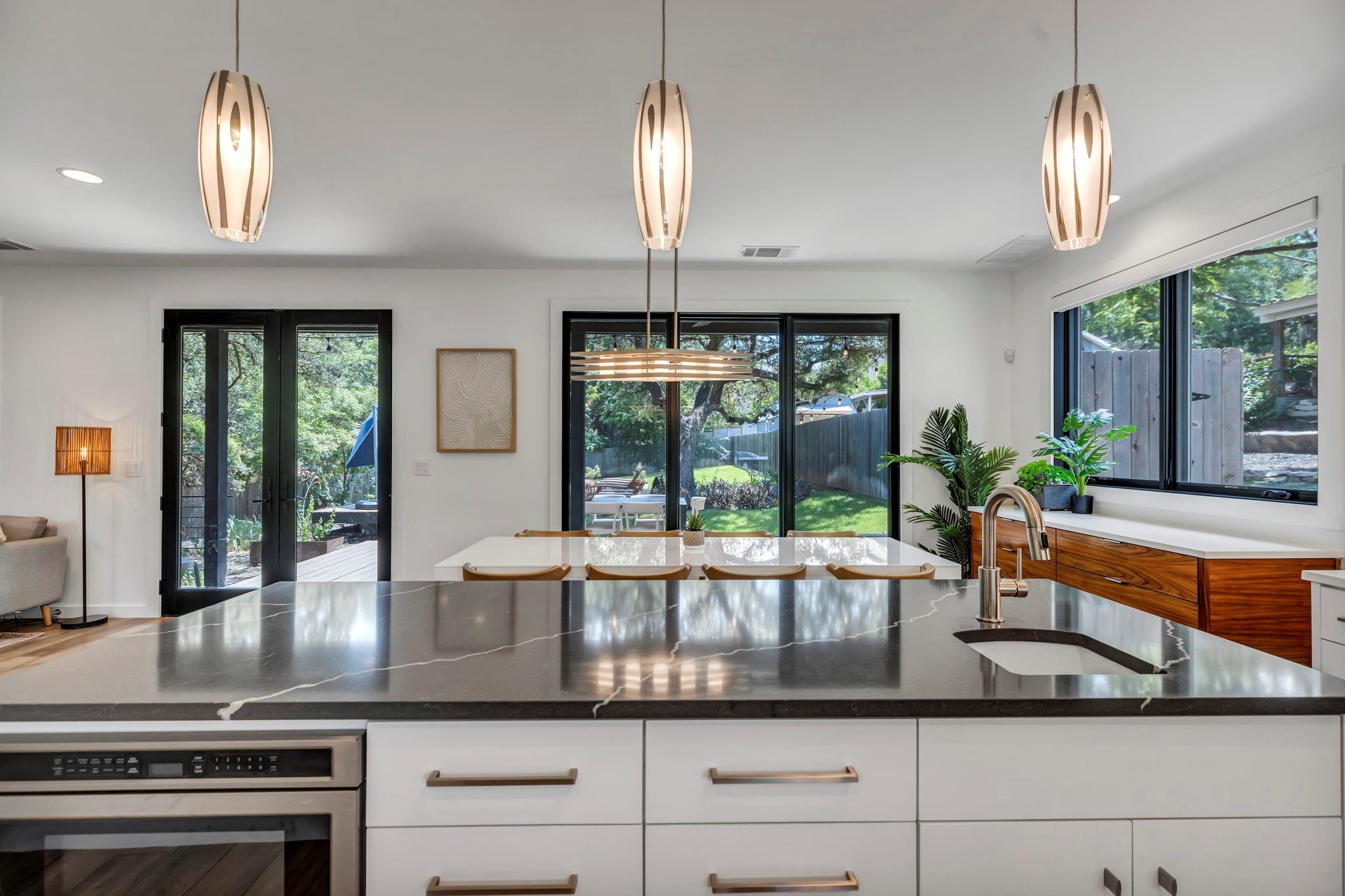 613 Terrell Hill Dr, Austin, TX 78704