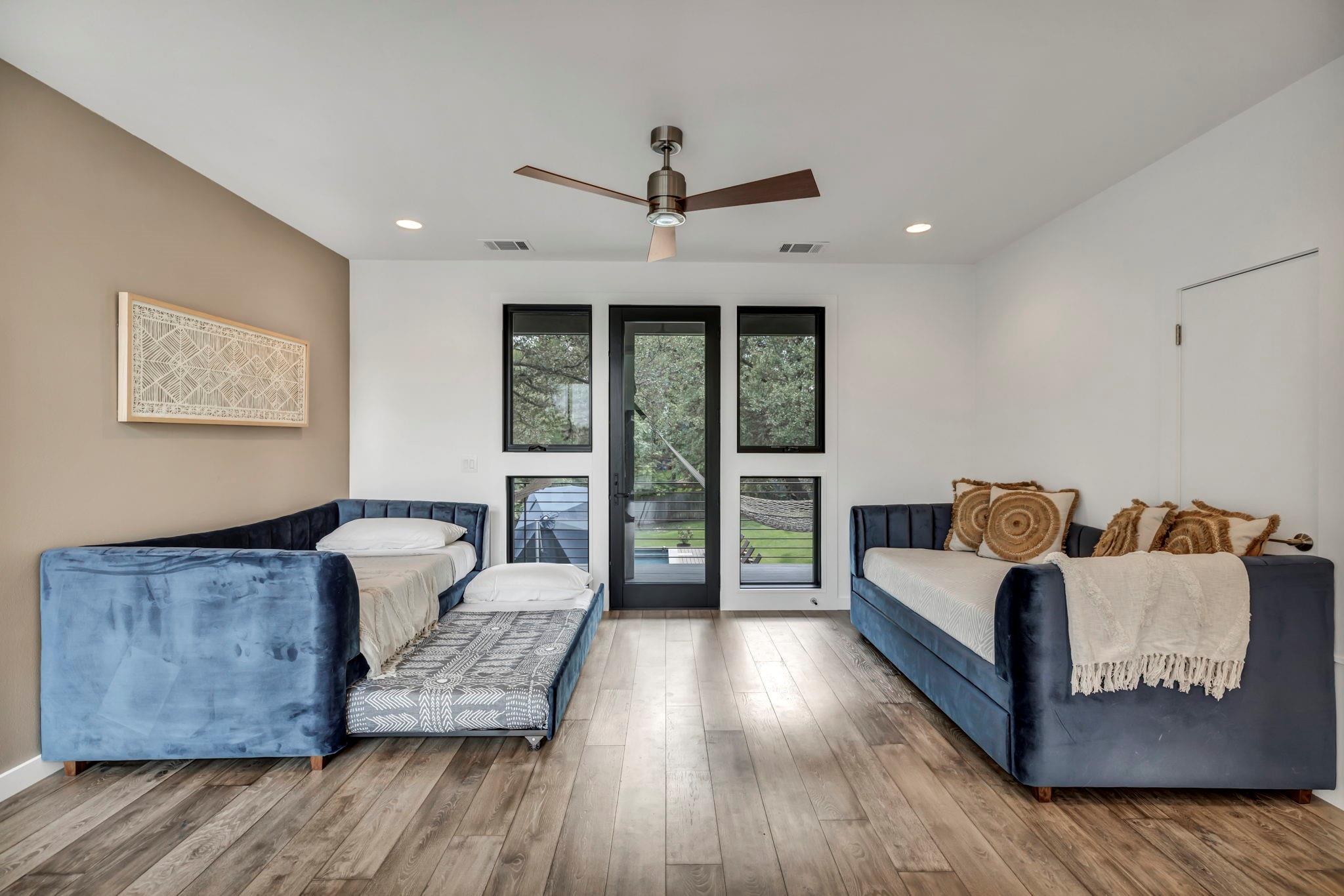 613 Terrell Hill Dr, Austin, TX 78704