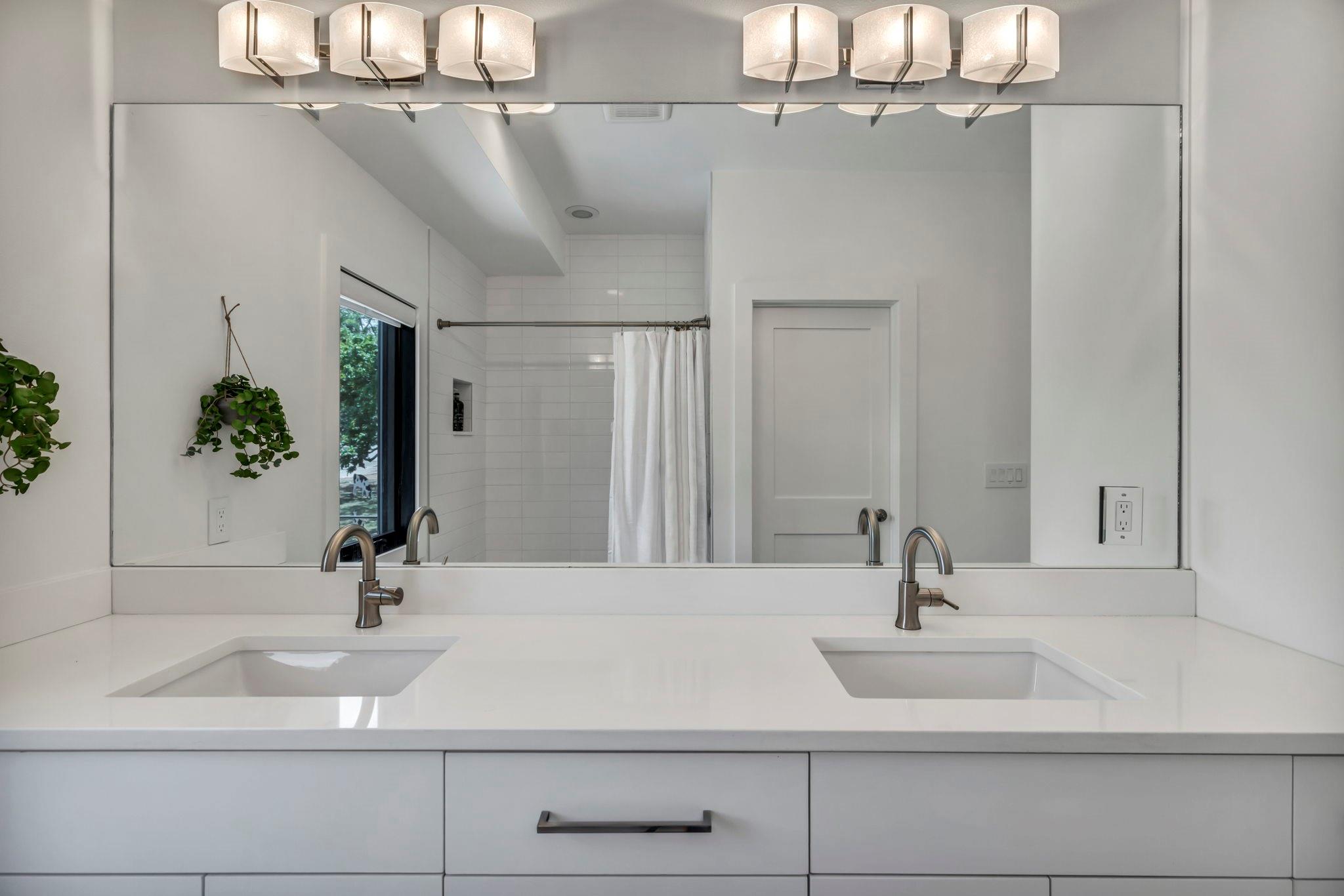 613 Terrell Hill Dr, Austin, TX 78704