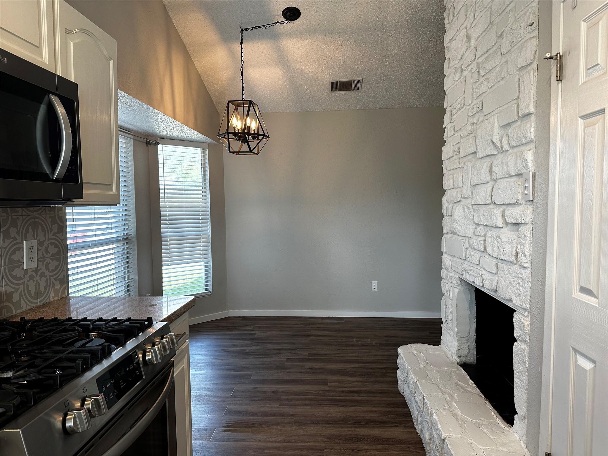 504 SUZZANE Rd, Pflugerville, TX 78660