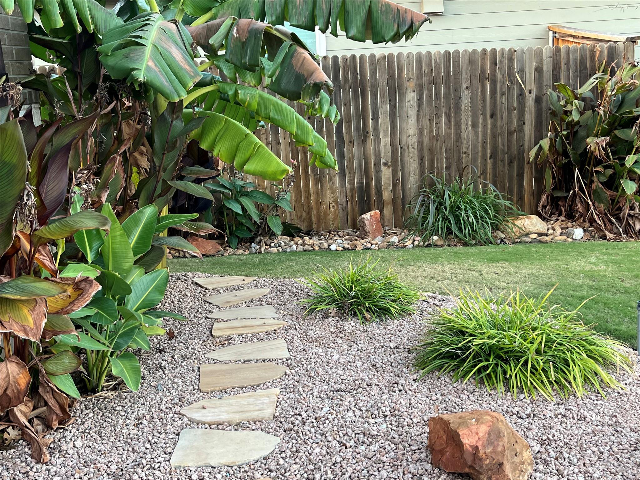 104 Granville Ct, Jarrell, TX 76537