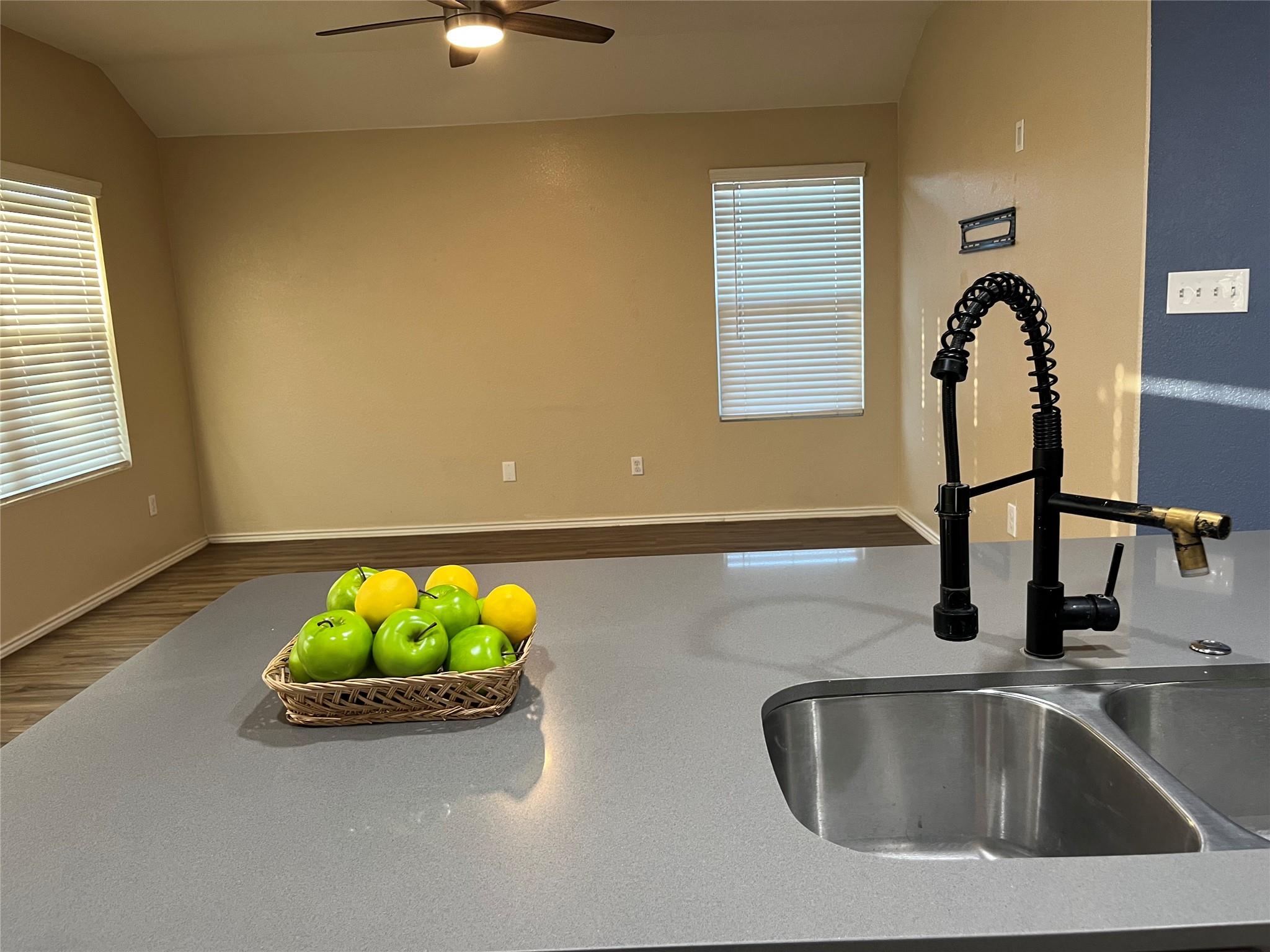 104 Granville Ct, Jarrell, TX 76537