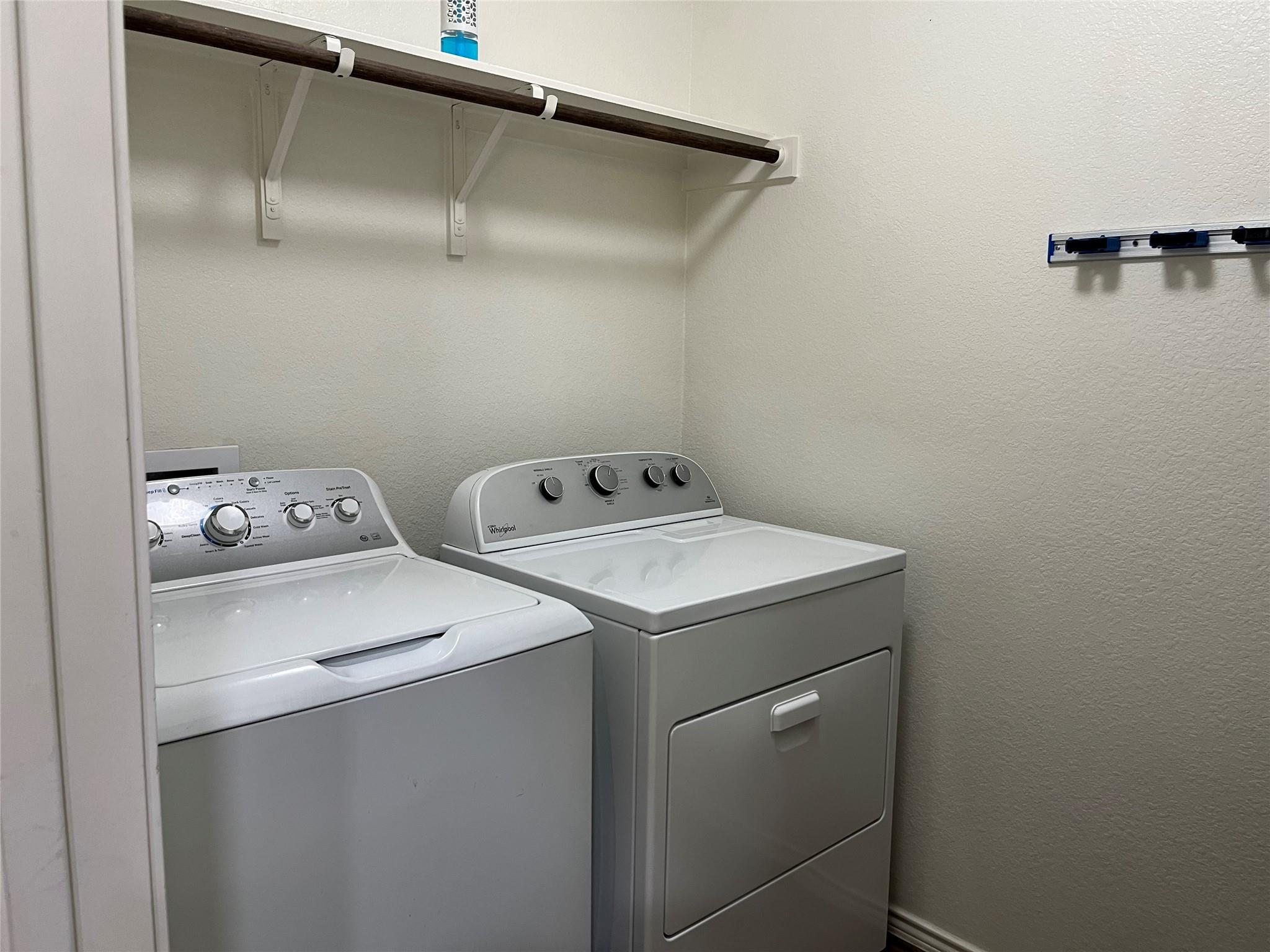 104 Granville Ct, Jarrell, TX 76537