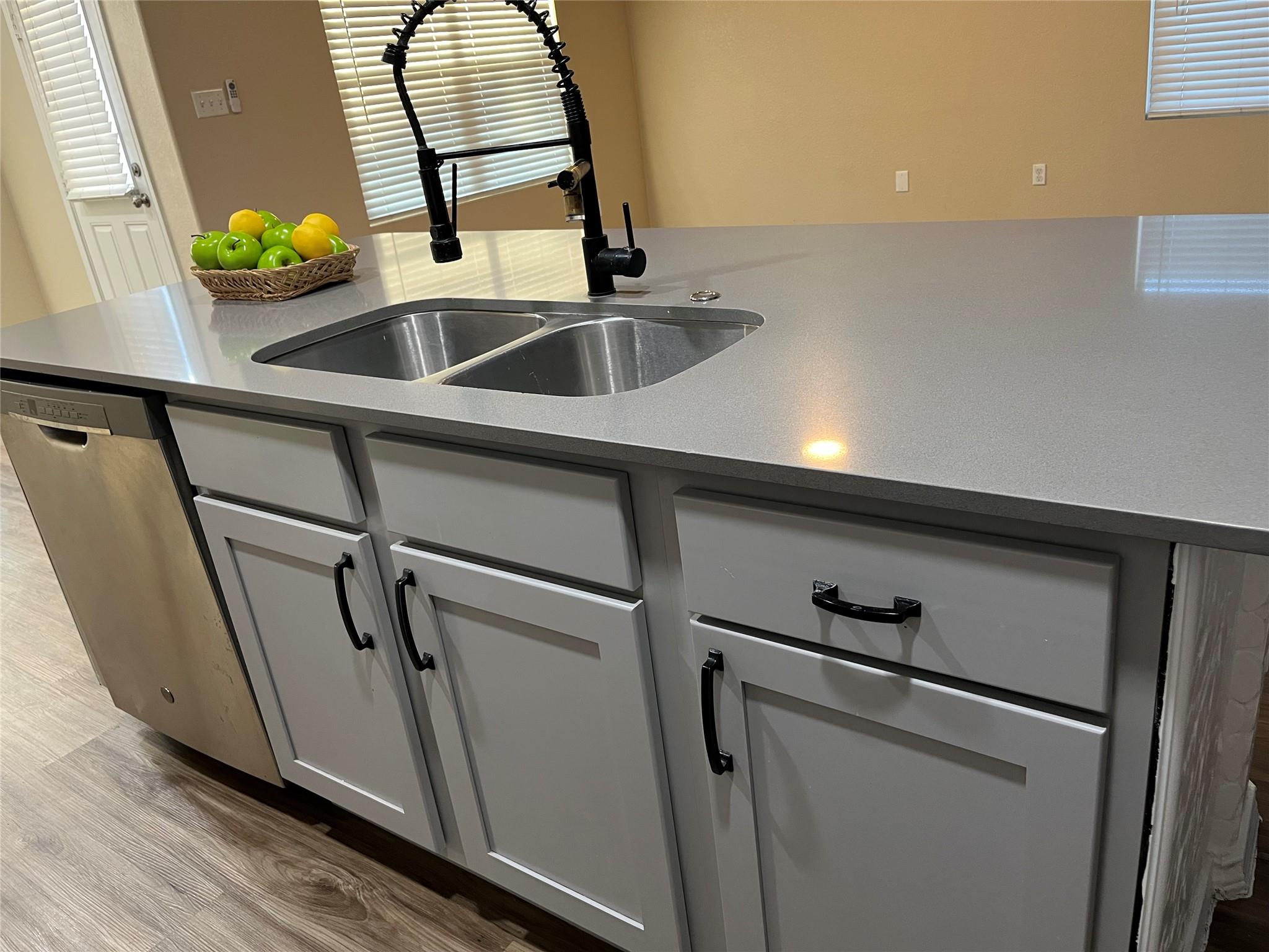 104 Granville Ct, Jarrell, TX 76537