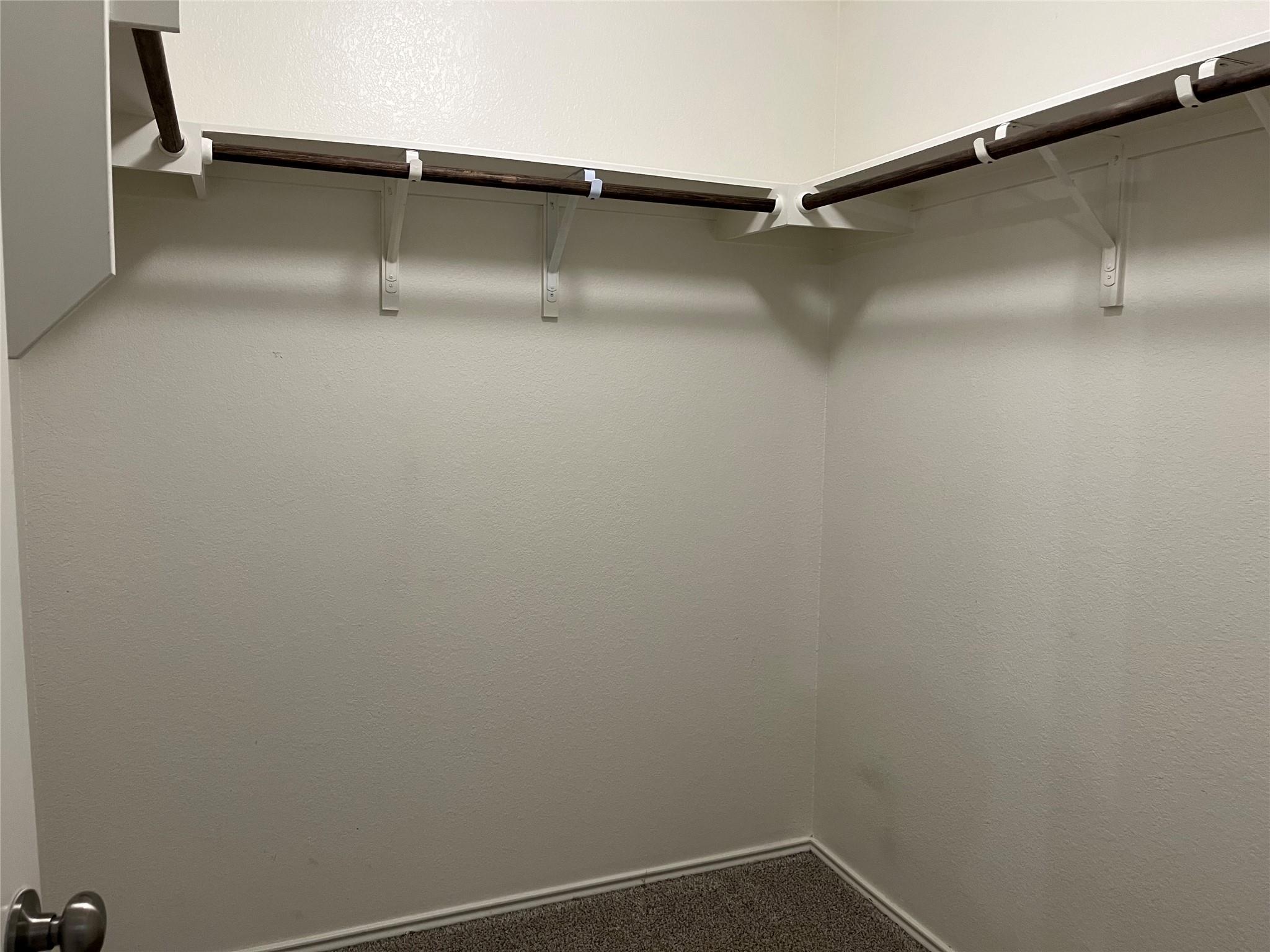 104 Granville Ct, Jarrell, TX 76537