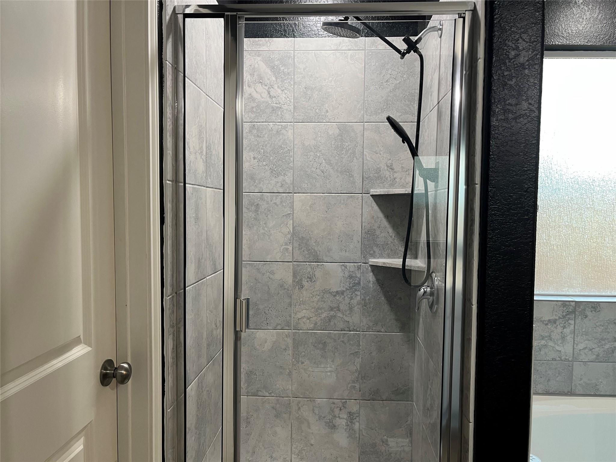 104 Granville Ct, Jarrell, TX 76537