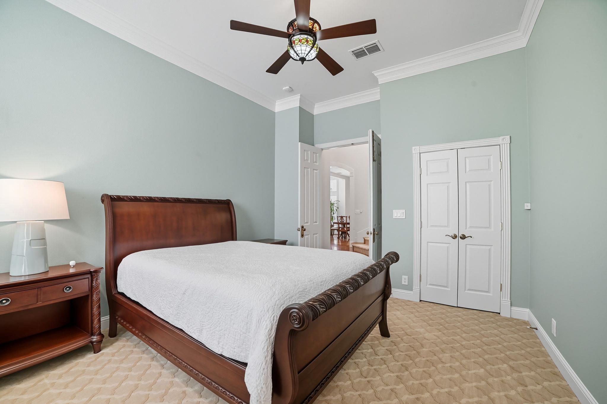 500 Konstanty Cir, West Lake Hills, TX 78746