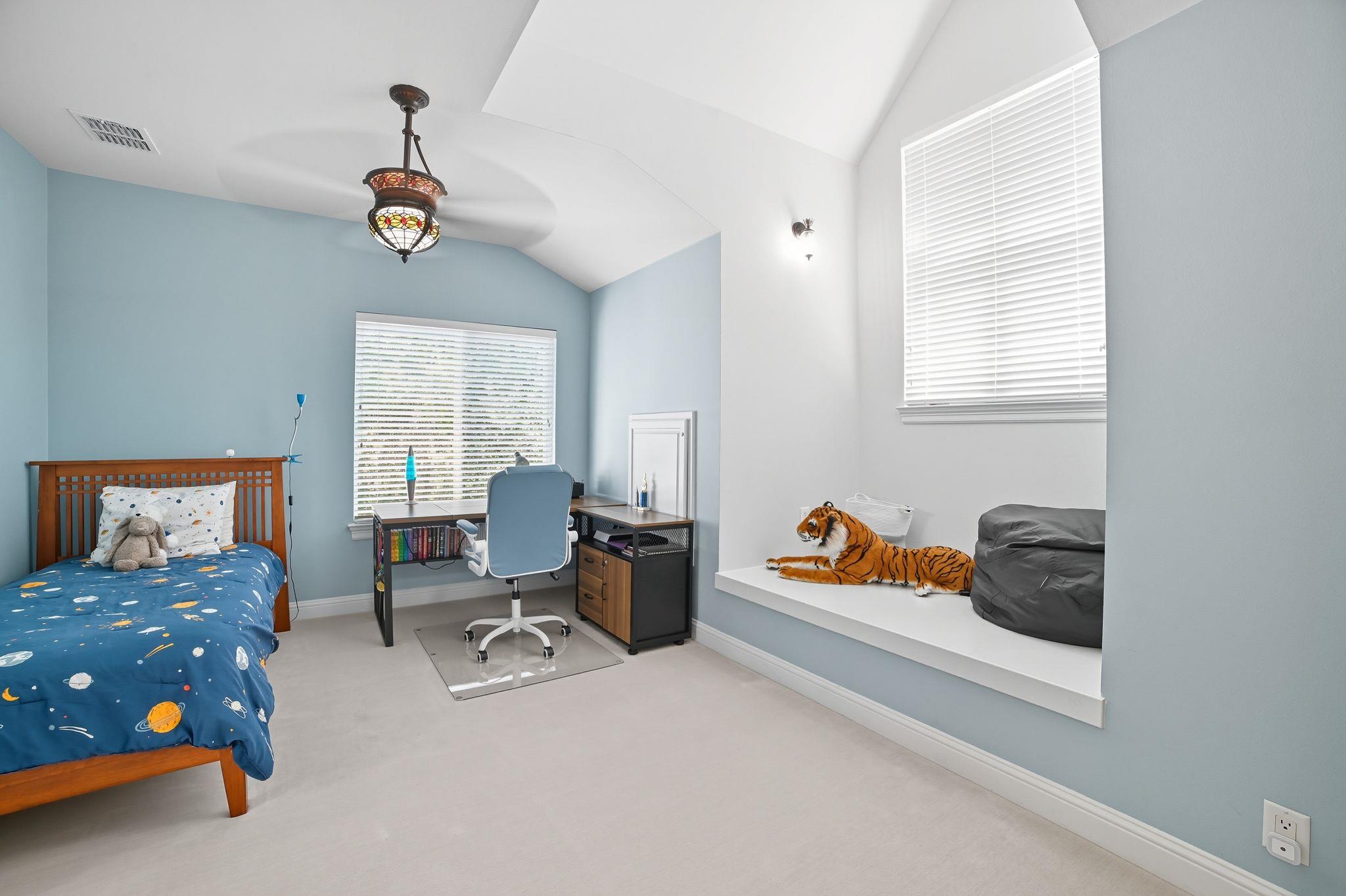 500 Konstanty Cir, West Lake Hills, TX 78746