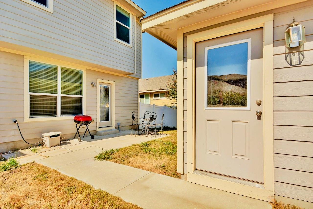 1810 Franklin Mountain Dr, Cedar Park, TX 78613