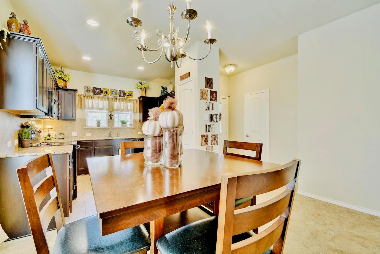 1810 Franklin Mountain Dr, Cedar Park, TX 78613