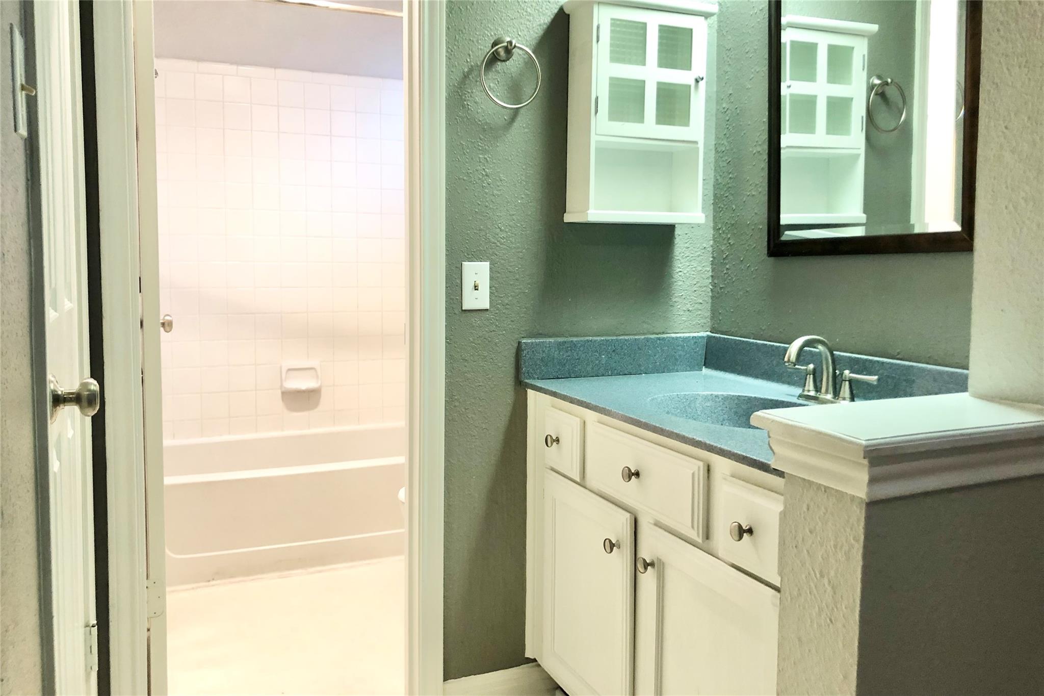 3111 Tom Green St # 204, Austin, TX 78705