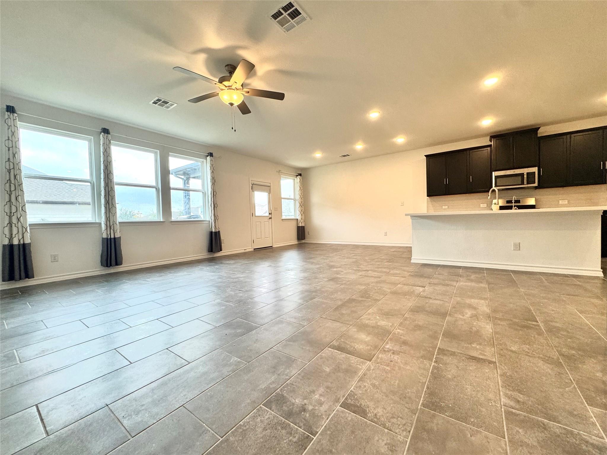 1007 Moose Rd, Hutto, TX 78634