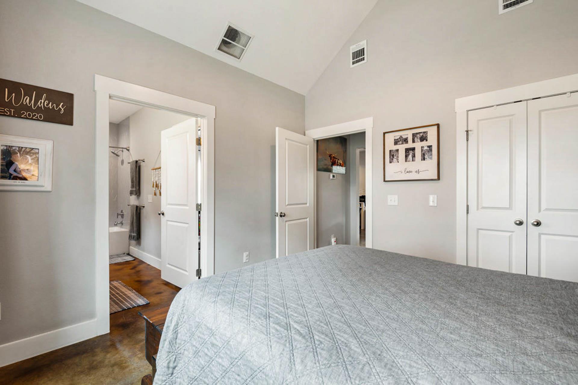 820 Glen Crest Dr, Blanco, TX 78606