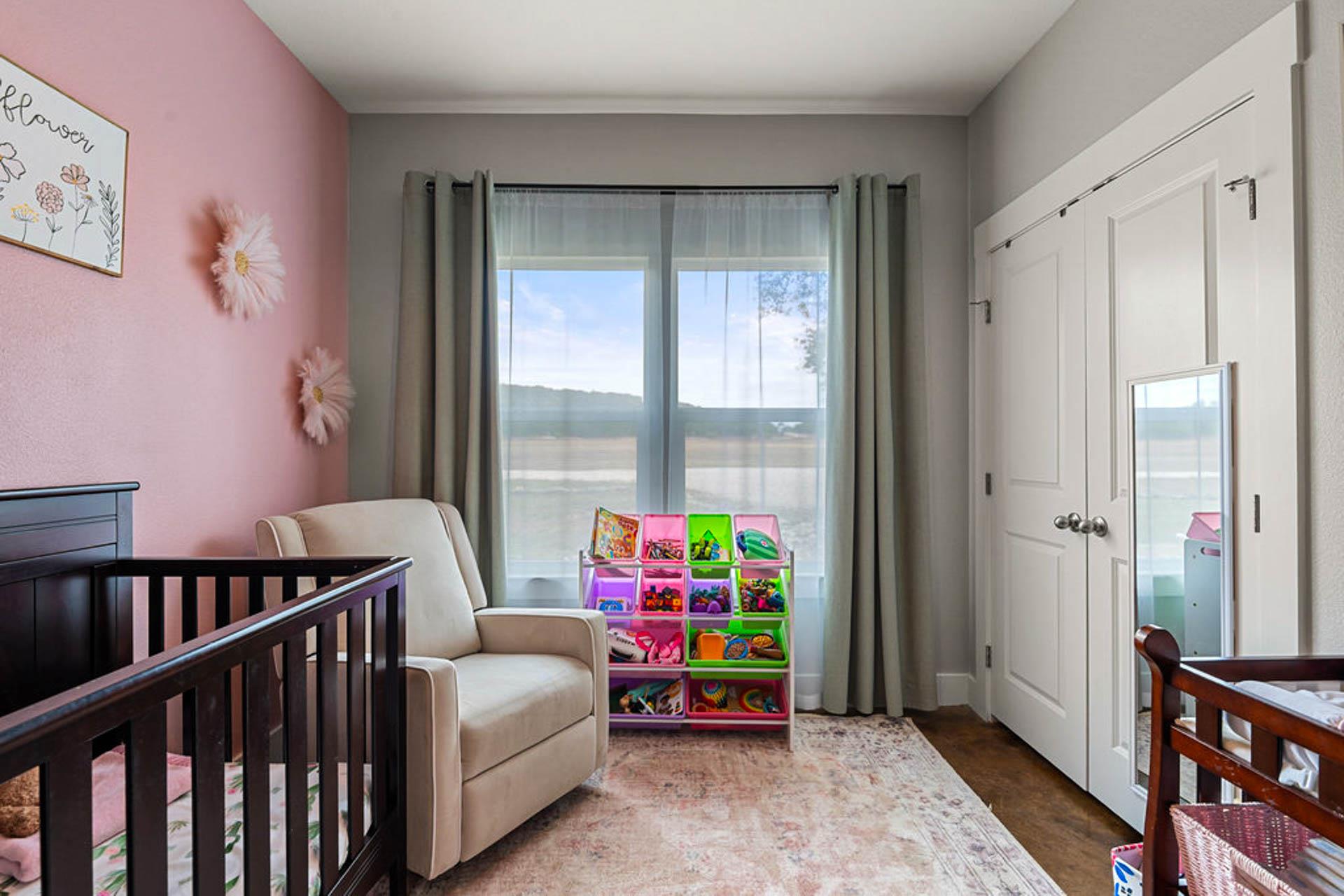 820 Glen Crest Dr, Blanco, TX 78606