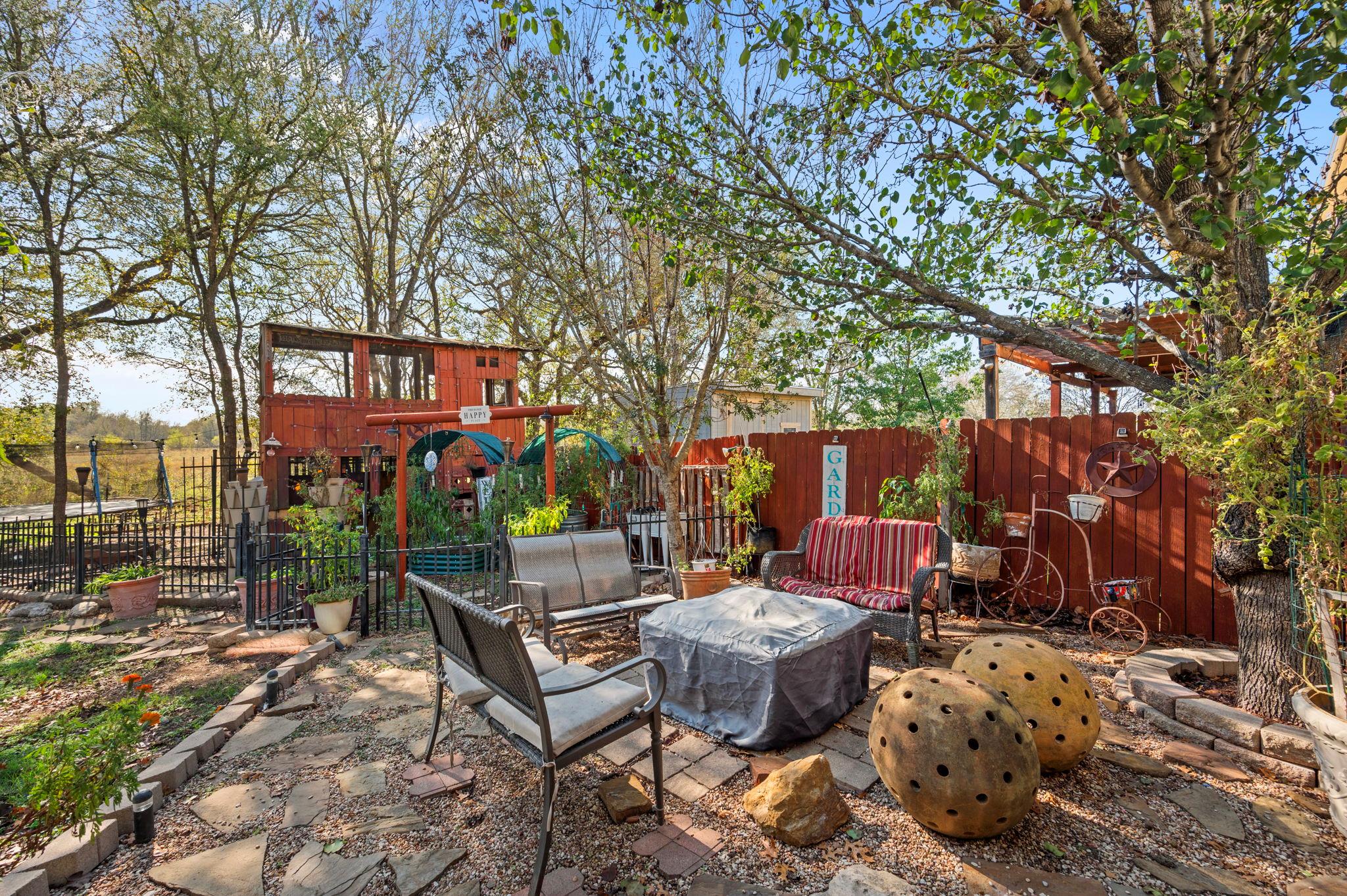 17813 Floribundas Ln, Elgin, TX 78621