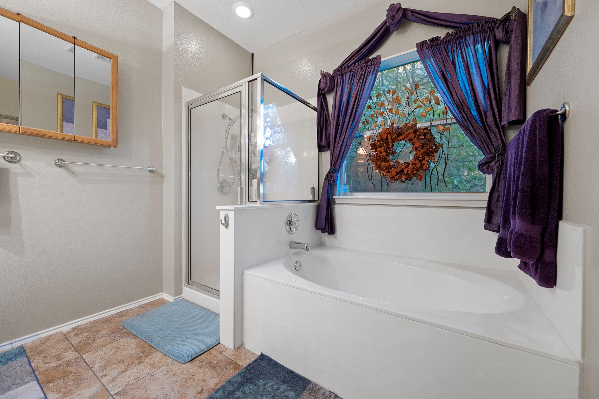 17813 Floribundas Ln, Elgin, TX 78621