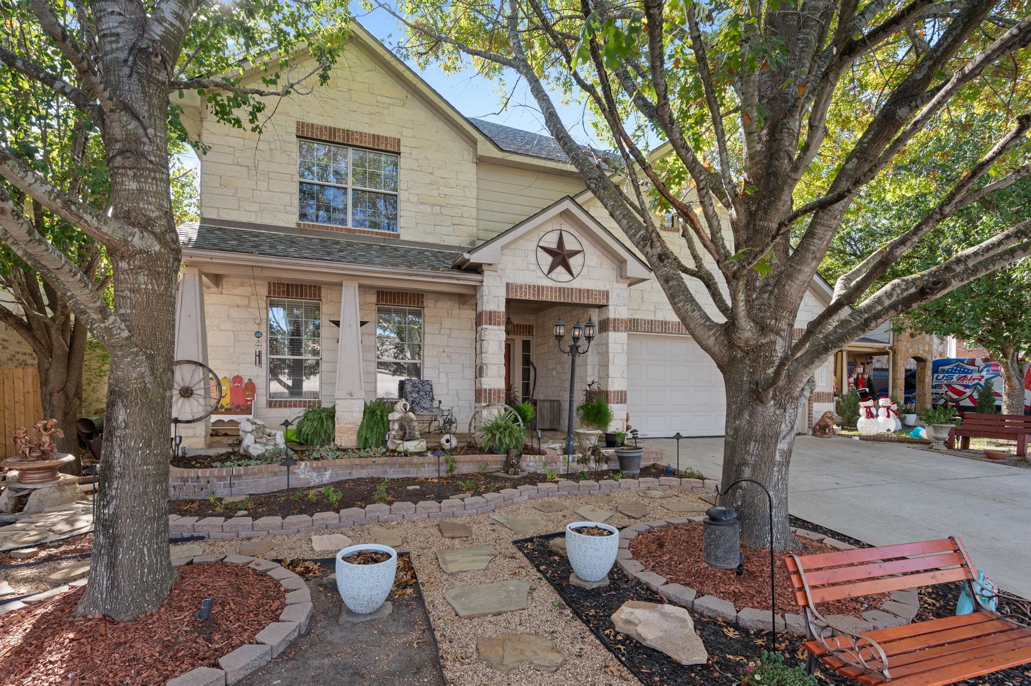 17813 Floribundas Ln, Elgin, TX 78621