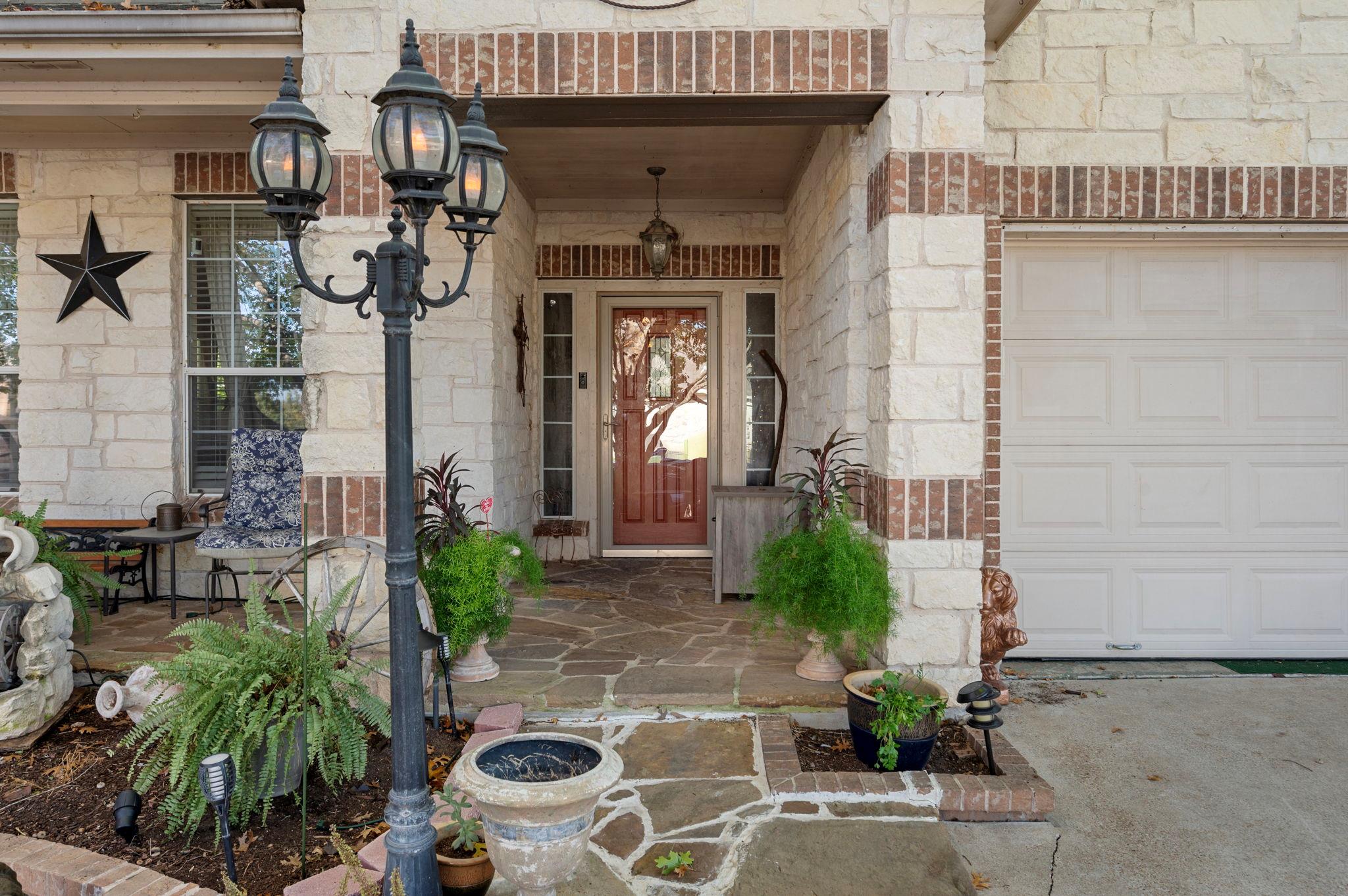 17813 Floribundas Ln, Elgin, TX 78621
