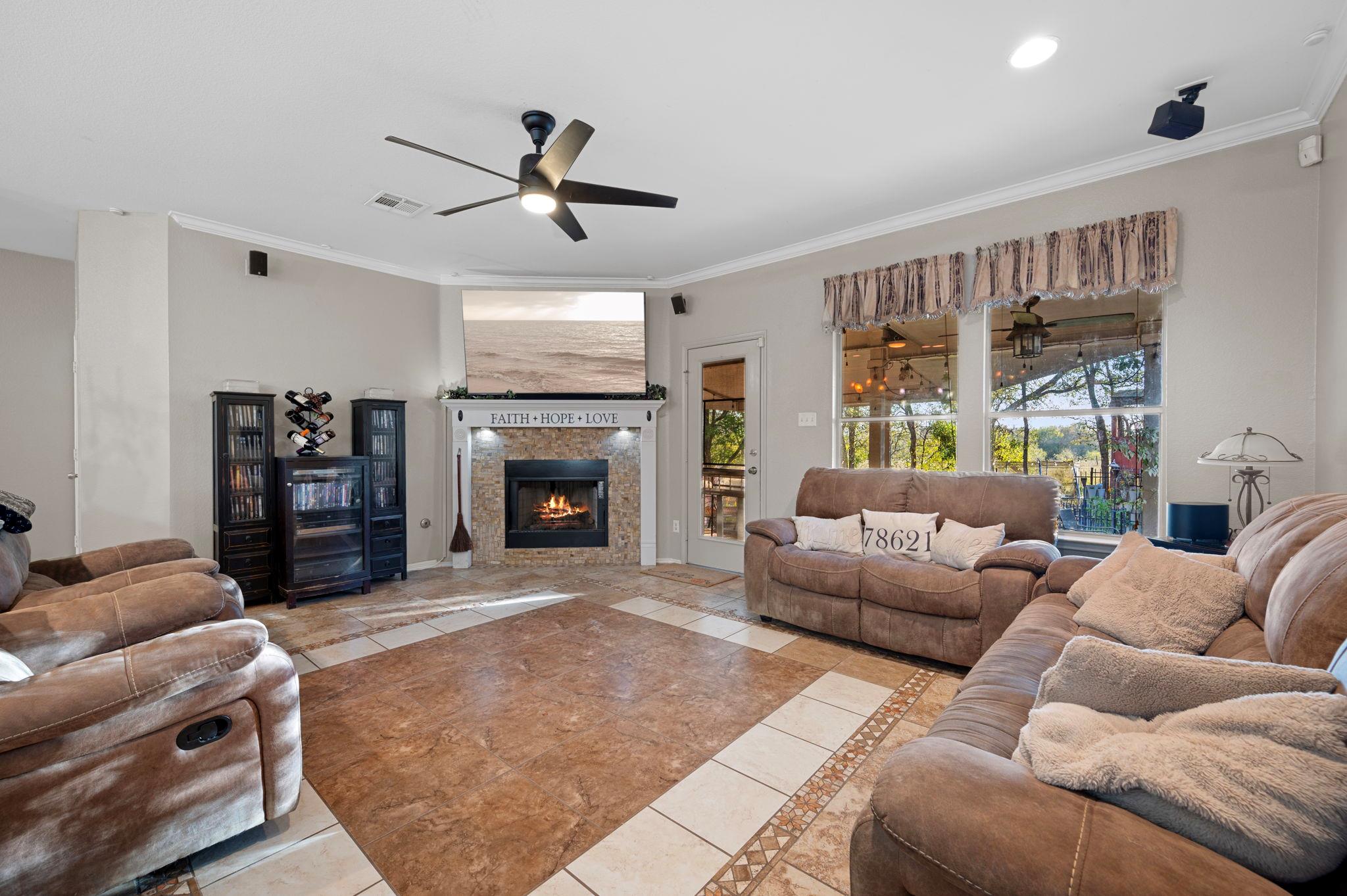 17813 Floribundas Ln, Elgin, TX 78621