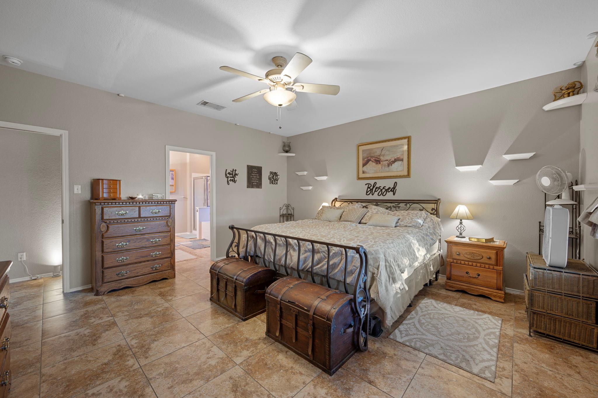 17813 Floribundas Ln, Elgin, TX 78621