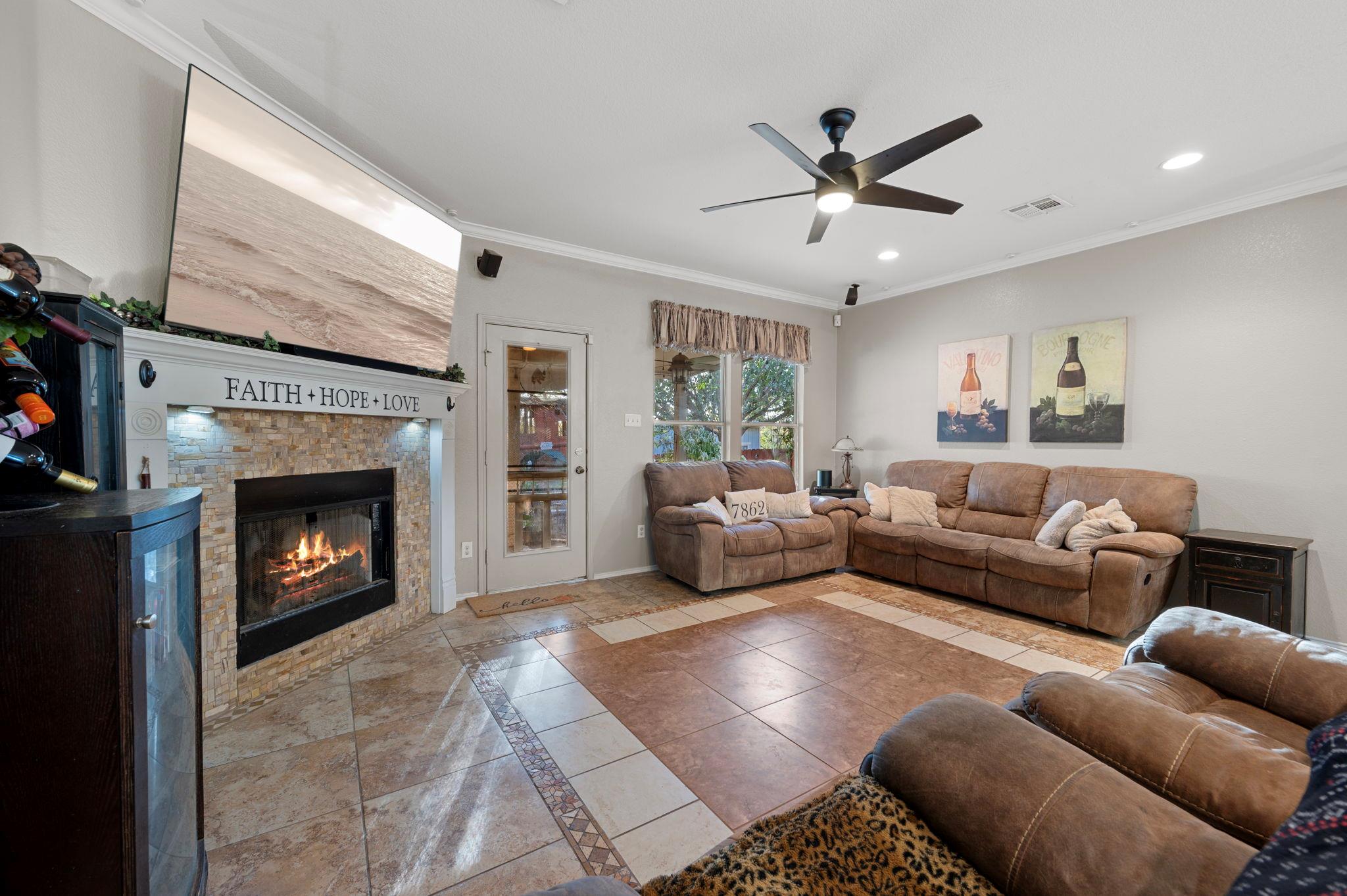 17813 Floribundas Ln, Elgin, TX 78621