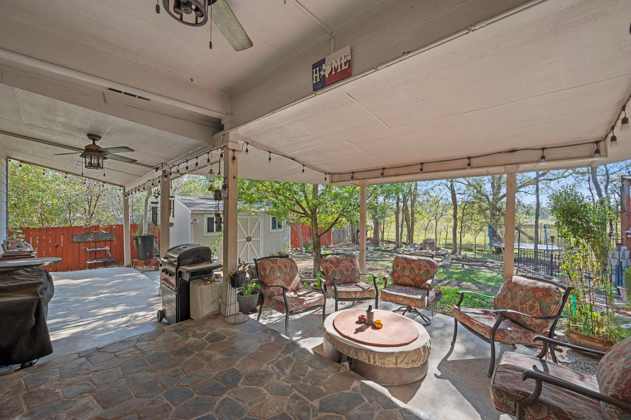 17813 Floribundas Ln, Elgin, TX 78621