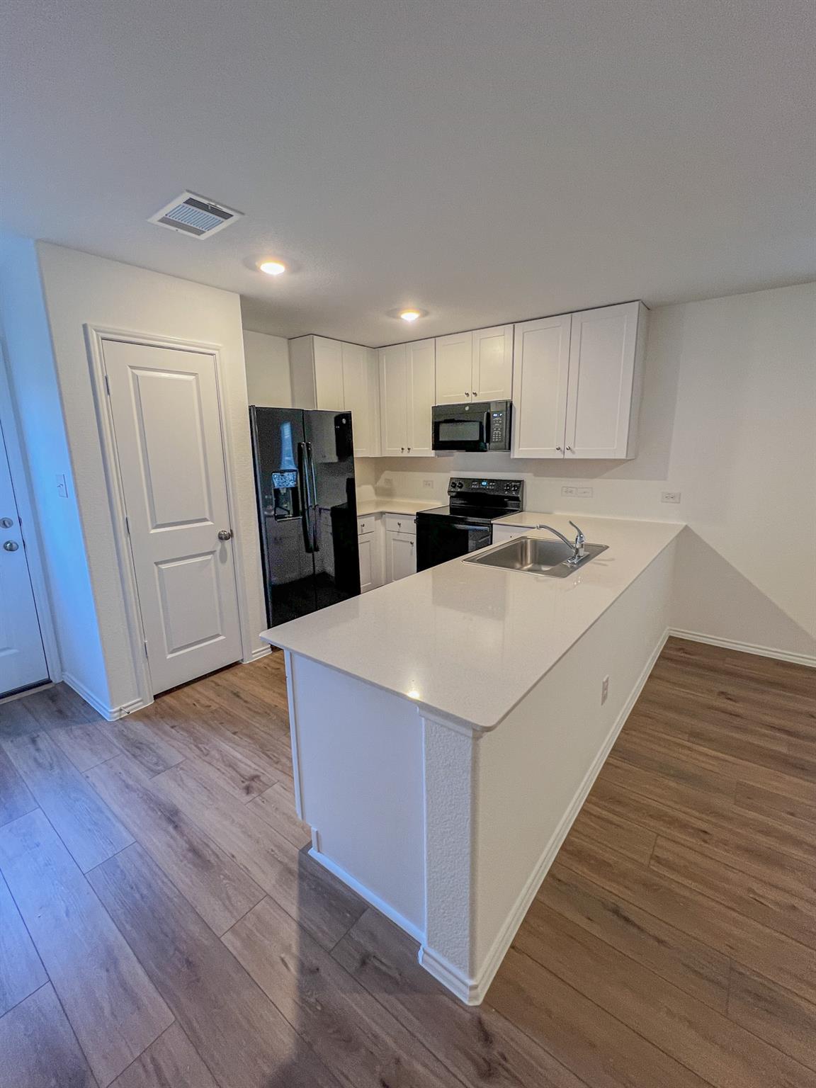 129 Hellcats Way, Jarrell, TX 76537