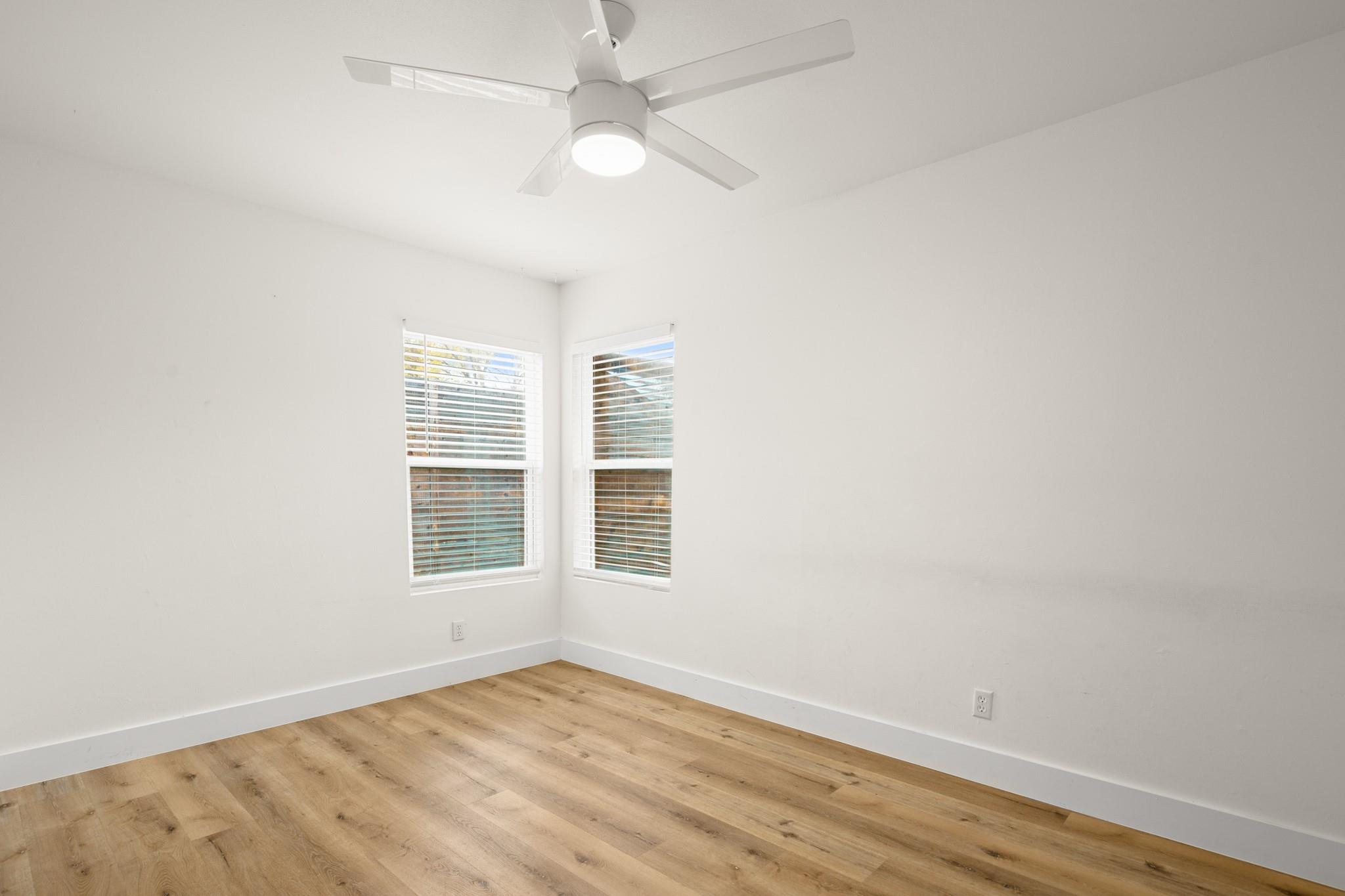 207 White Oak Dr, Austin, TX 78753