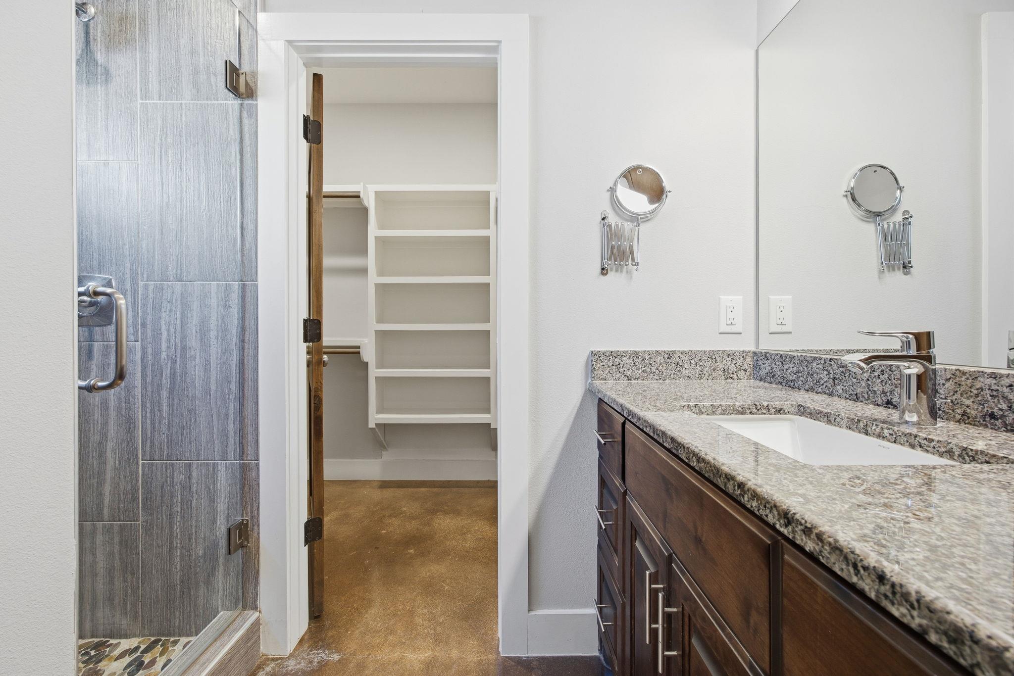 1125 Walton Ln # D, Austin, TX 78721