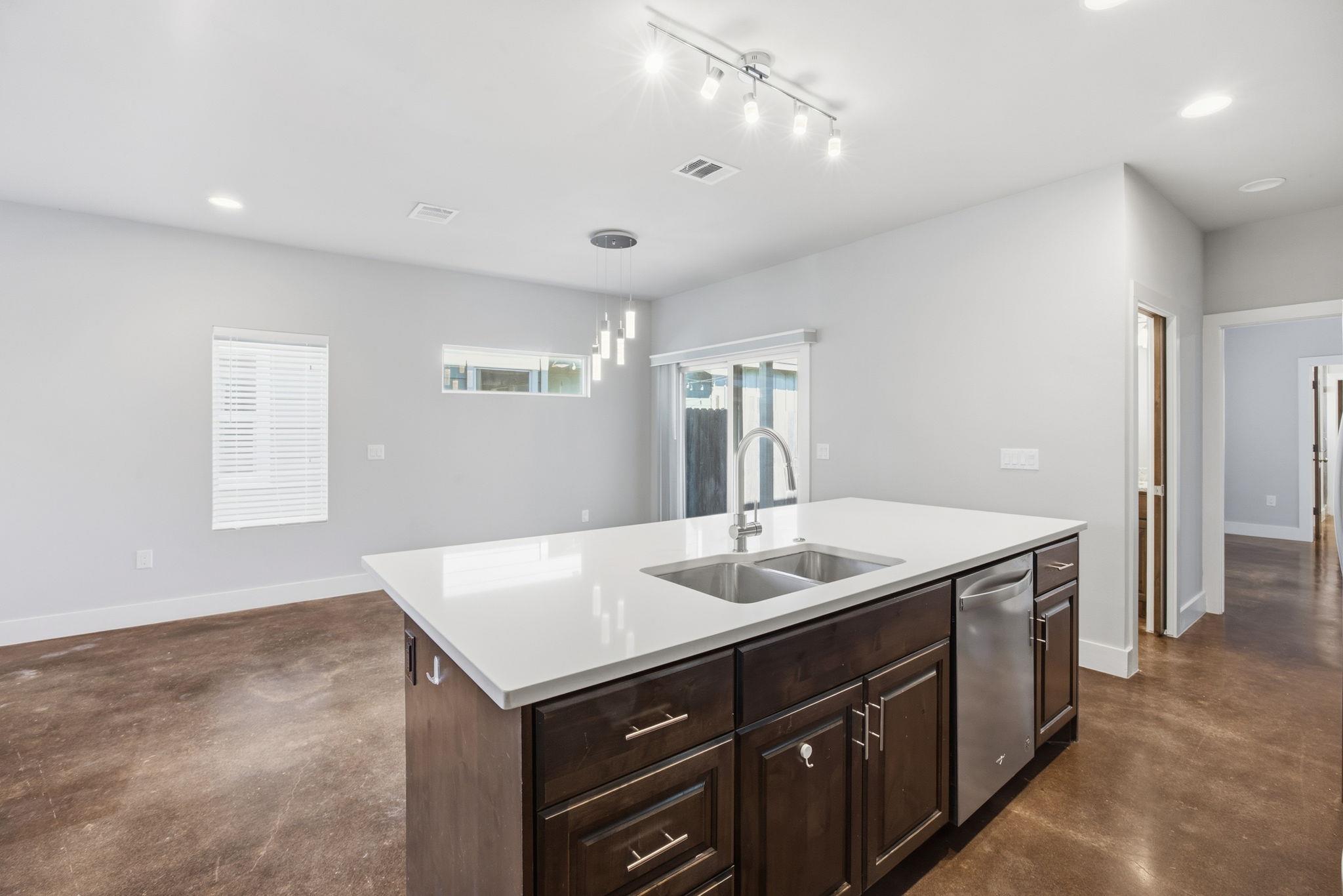 1125 Walton Ln # D, Austin, TX 78721