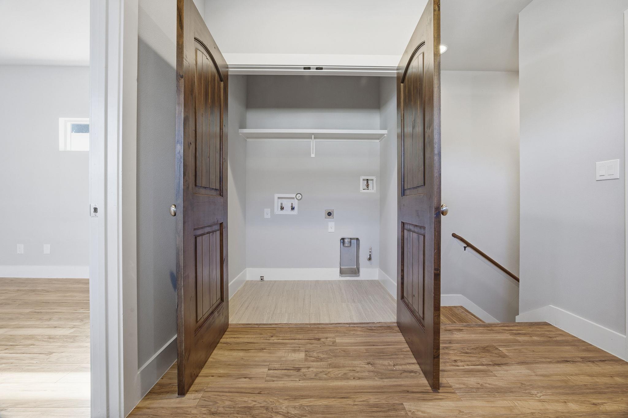 1125 Walton Ln # D, Austin, TX 78721