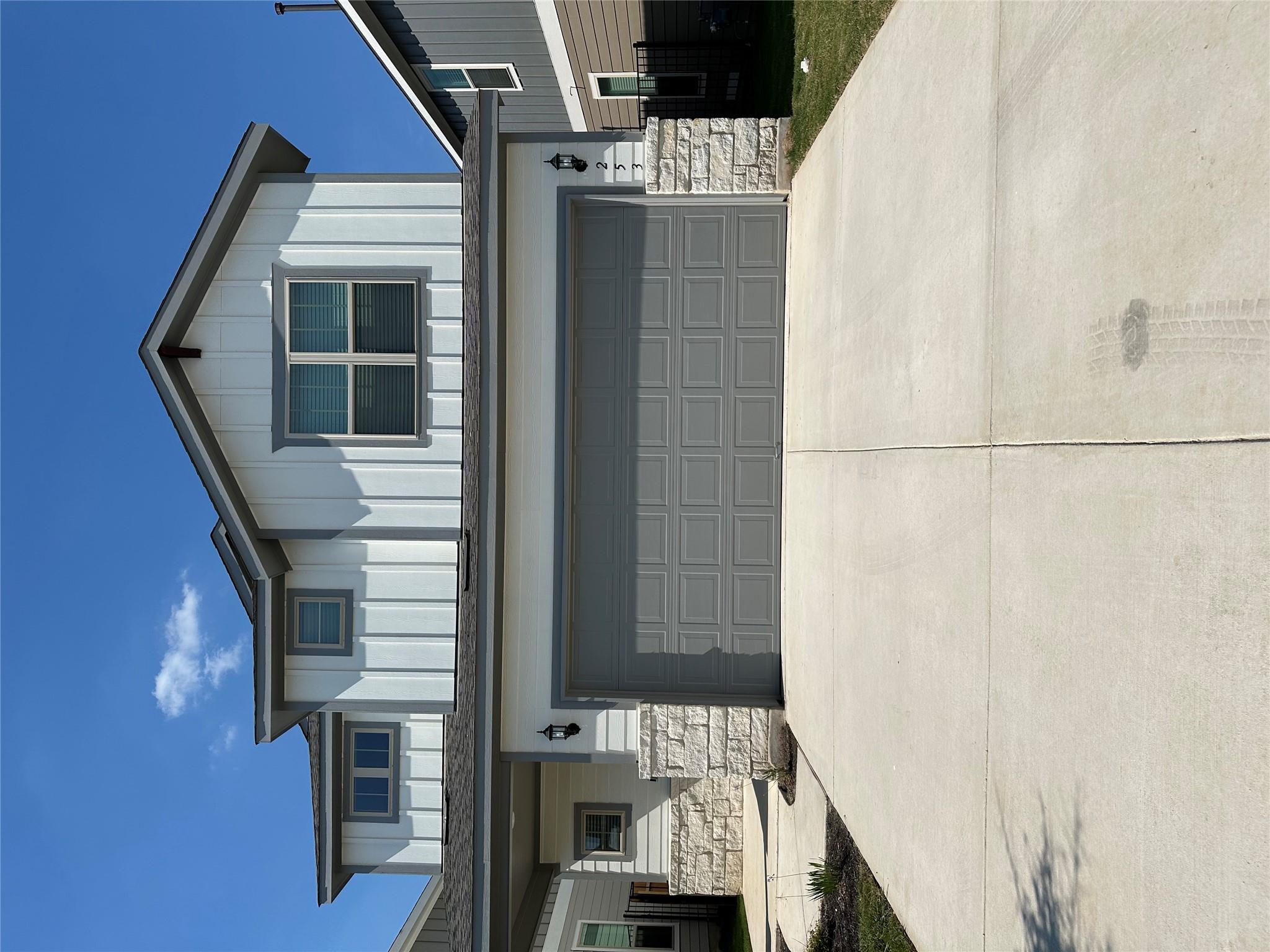 253 Redonda Dr, Liberty Hill, TX 78664