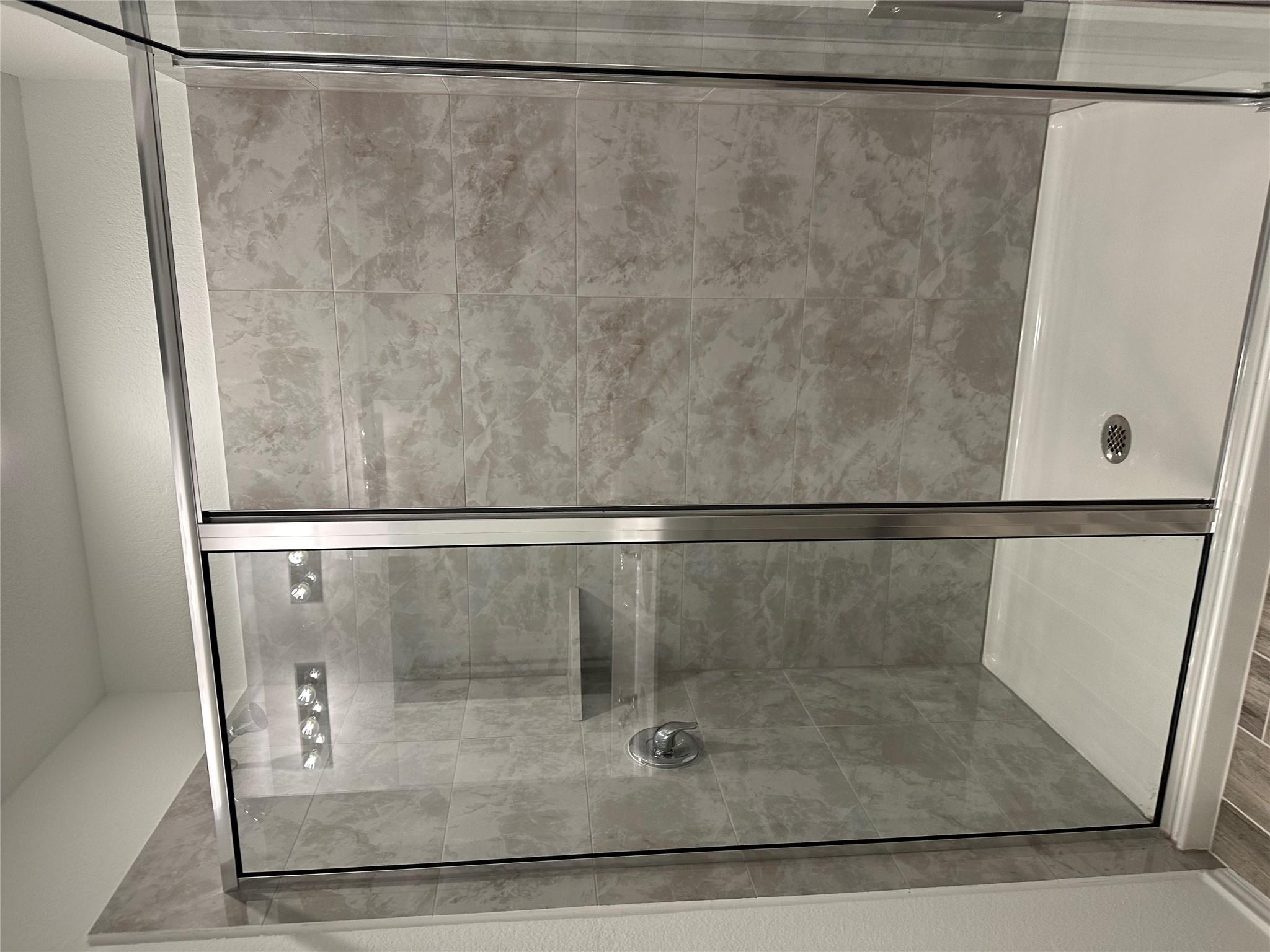 253 Redonda Dr, Liberty Hill, TX 78664