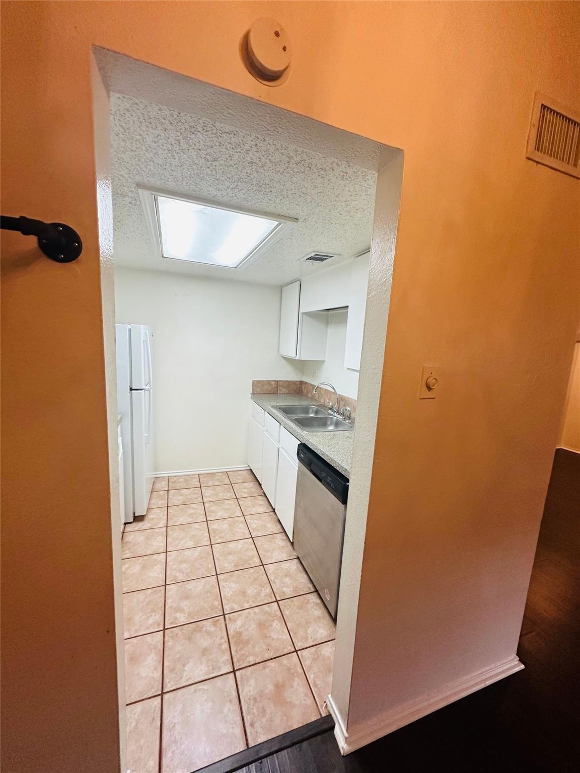 2401 Leon St # 307, Austin, TX 78705