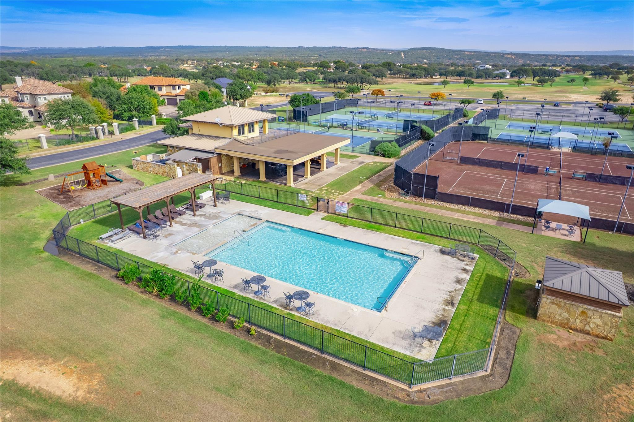 1416 Kahala Sunset Dr, Spicewood, TX 78669