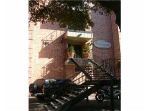 2401 Leon St # 305, Austin, TX 78705