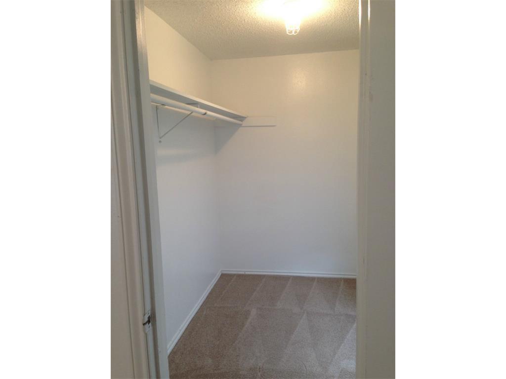 2401 Leon St # 305, Austin, TX 78705