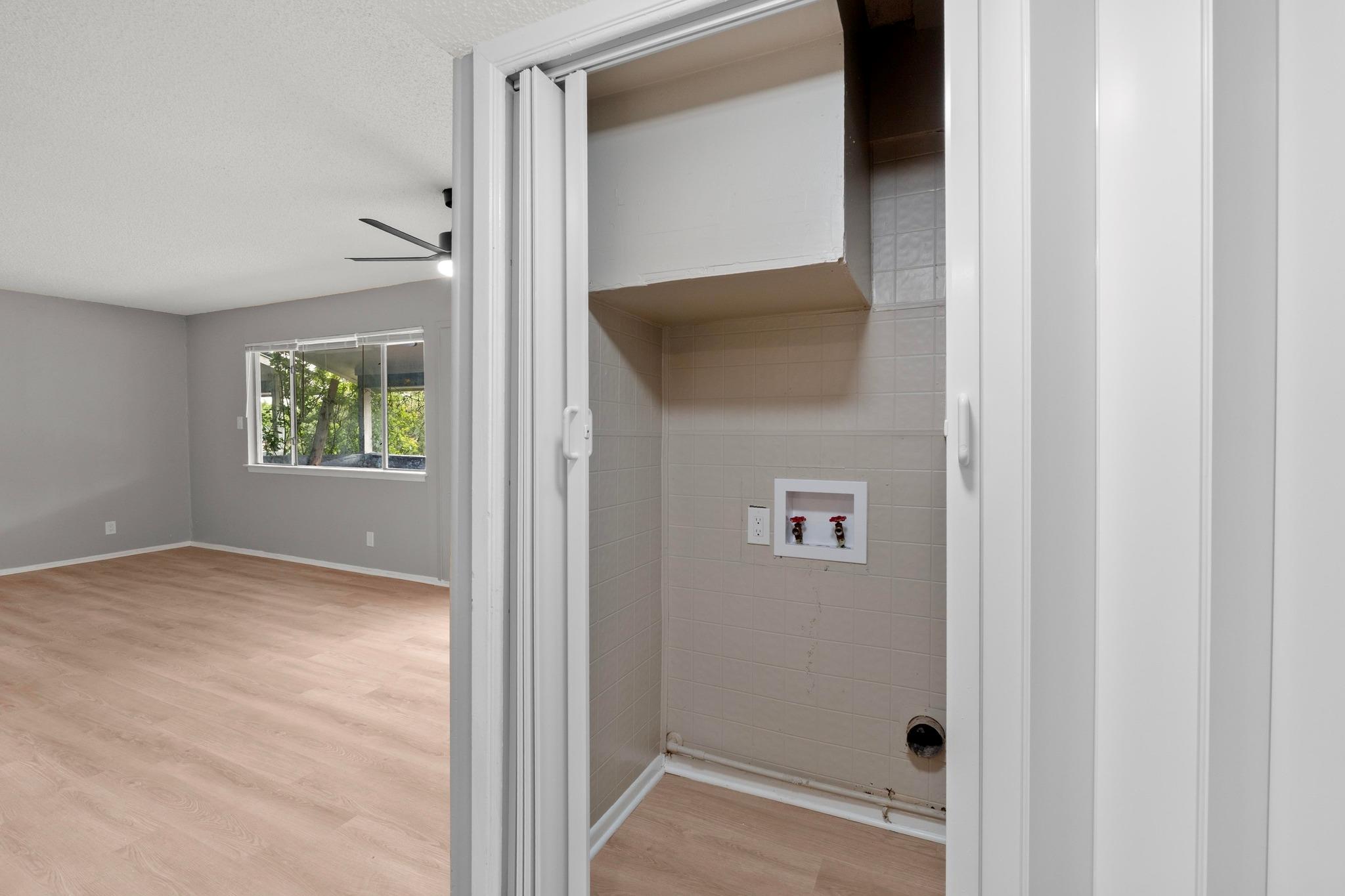 8903 Parkfield Dr Dr # 203, Austin, TX 78758