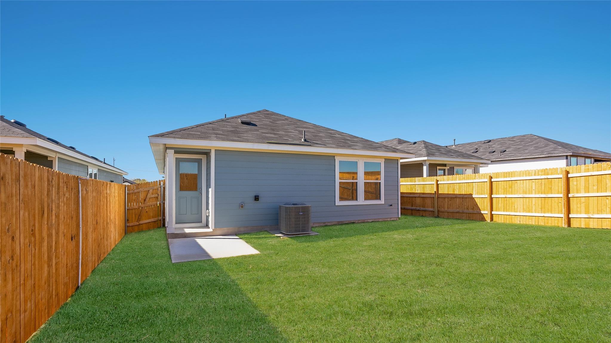 132 Celosia Loop, Uhland, TX 78640