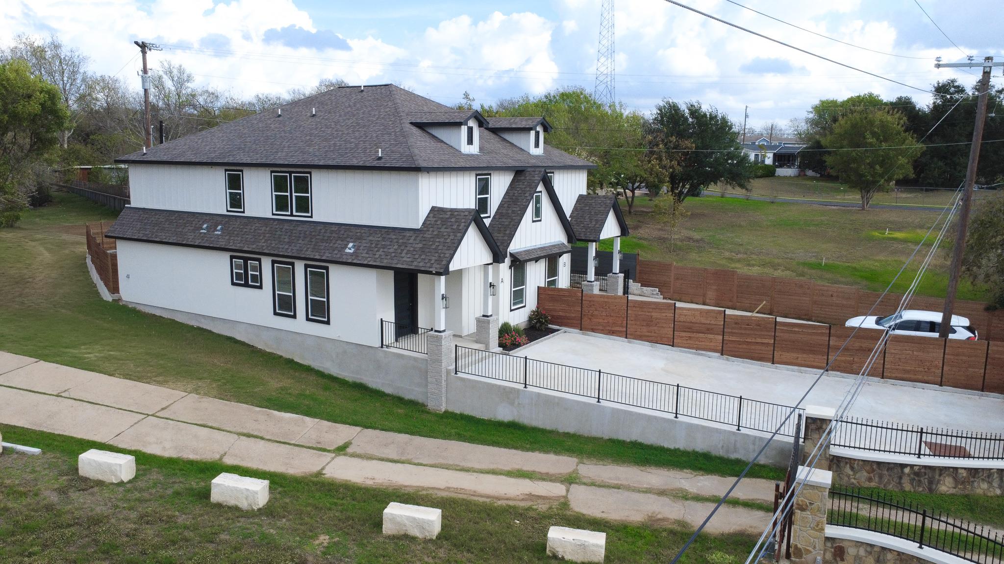 162 Meadow View Blvd # A, Del Valle, TX 78617