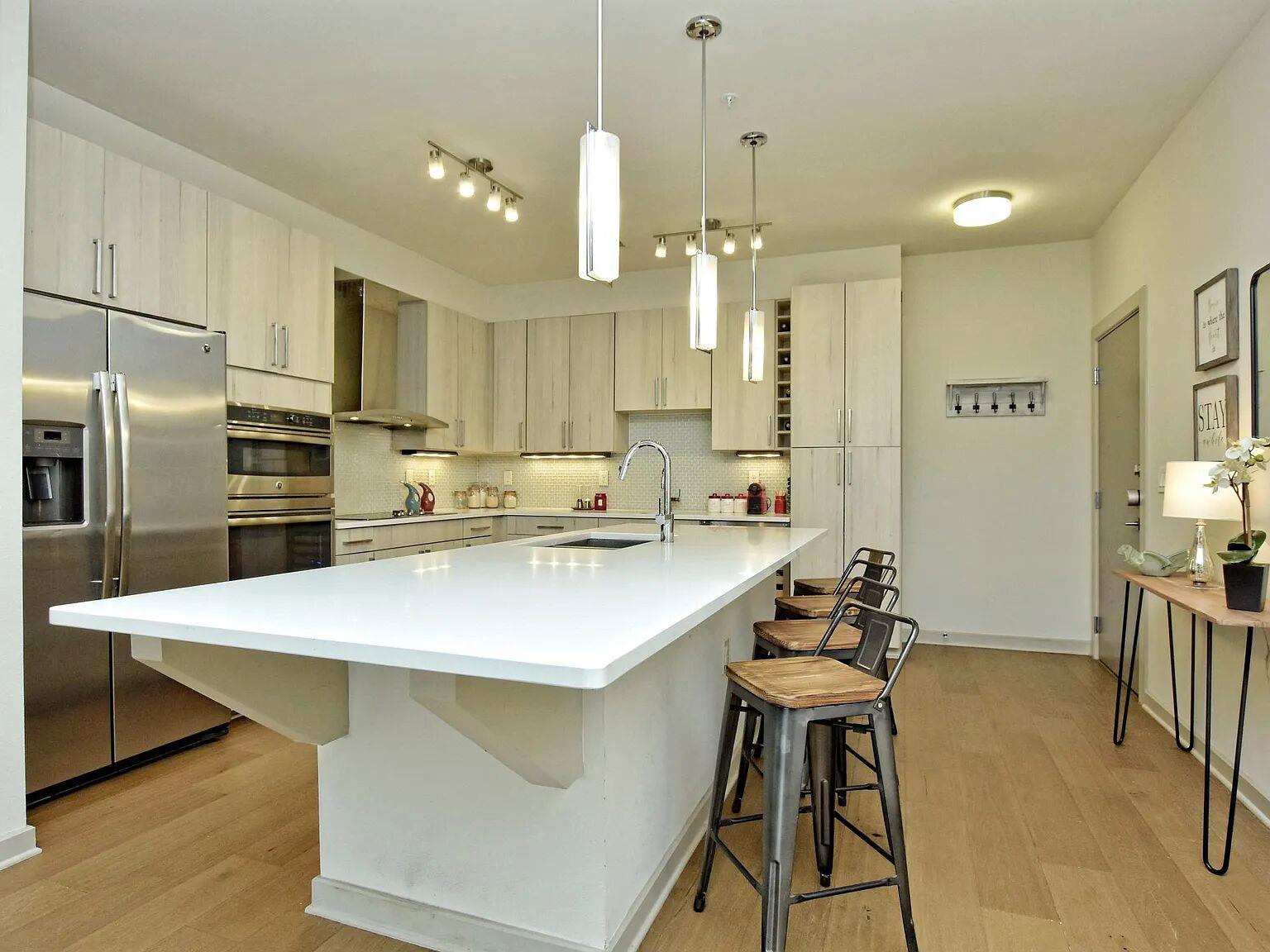 3600 S Lamar Blvd # 100, Austin, TX 78704