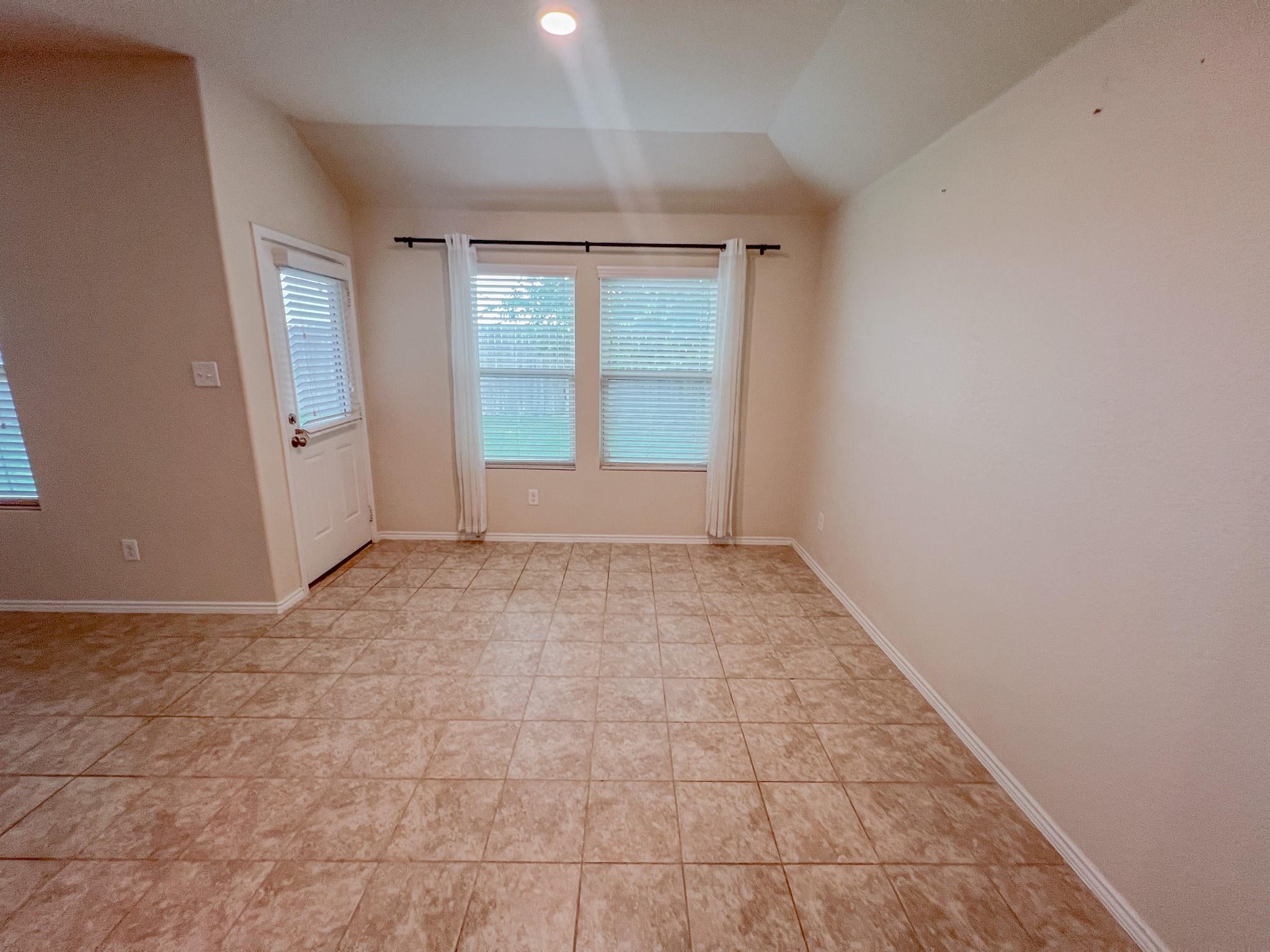 324 Druse Ln, Jarrell, TX 76537