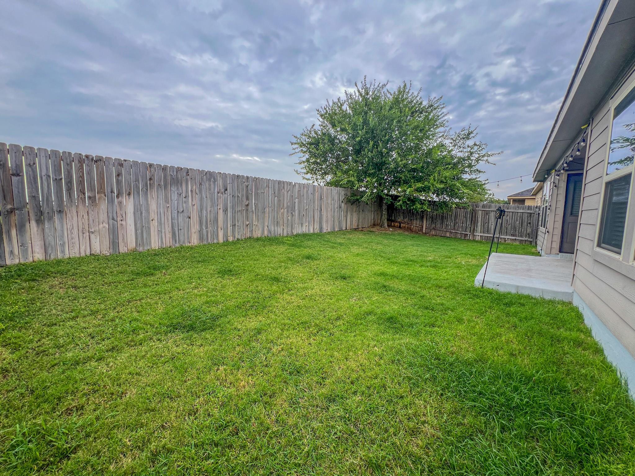 324 Druse Ln, Jarrell, TX 76537