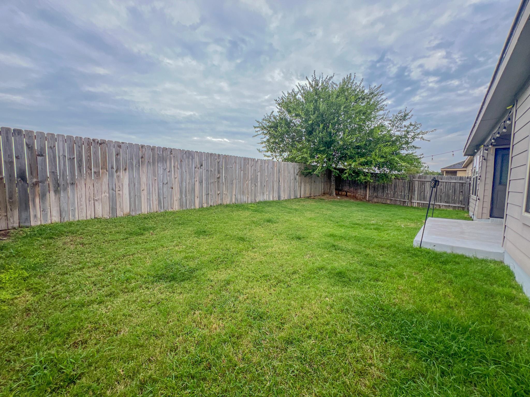 324 Druse Ln, Jarrell, TX 76537