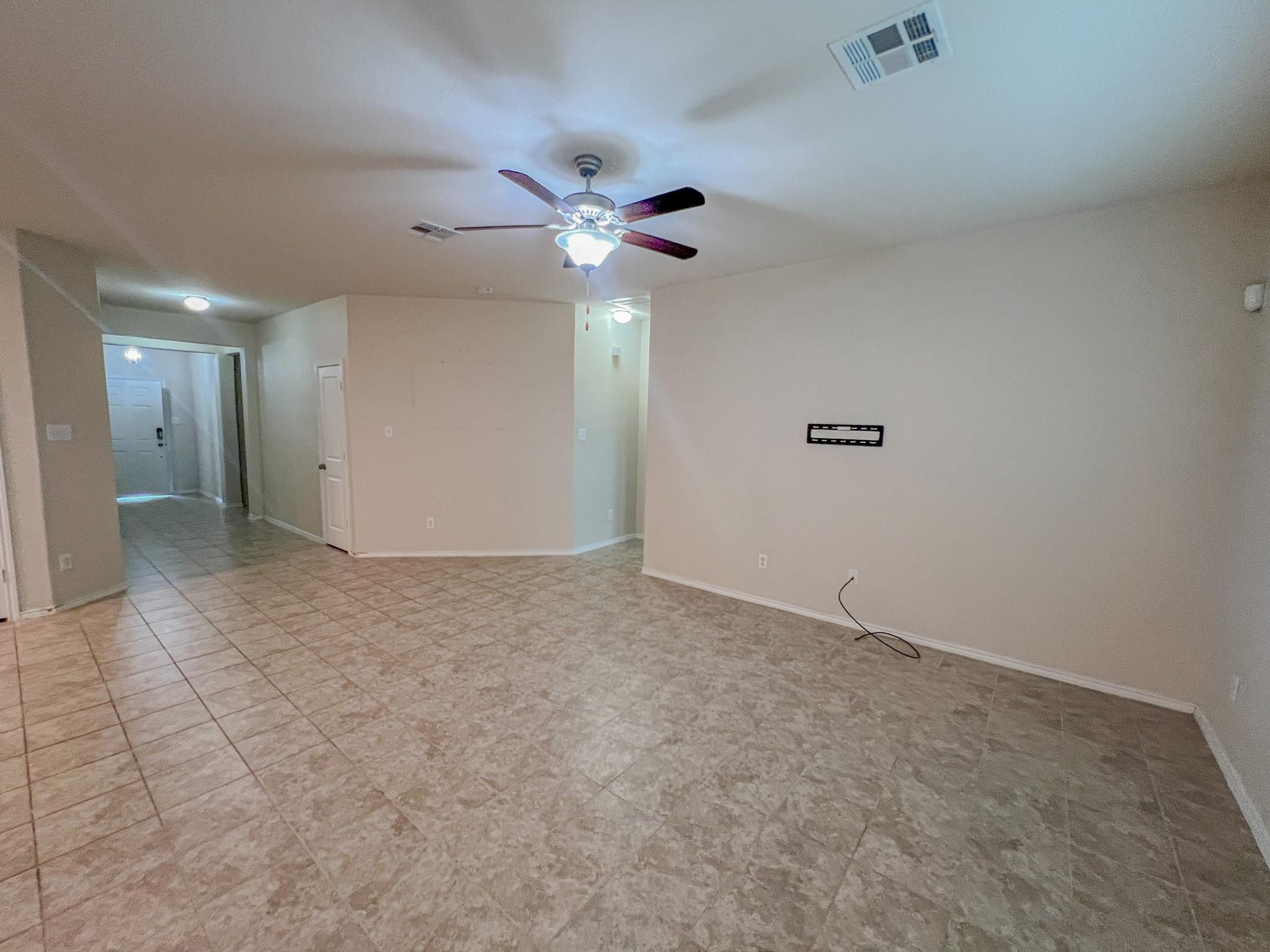 324 Druse Ln, Jarrell, TX 76537