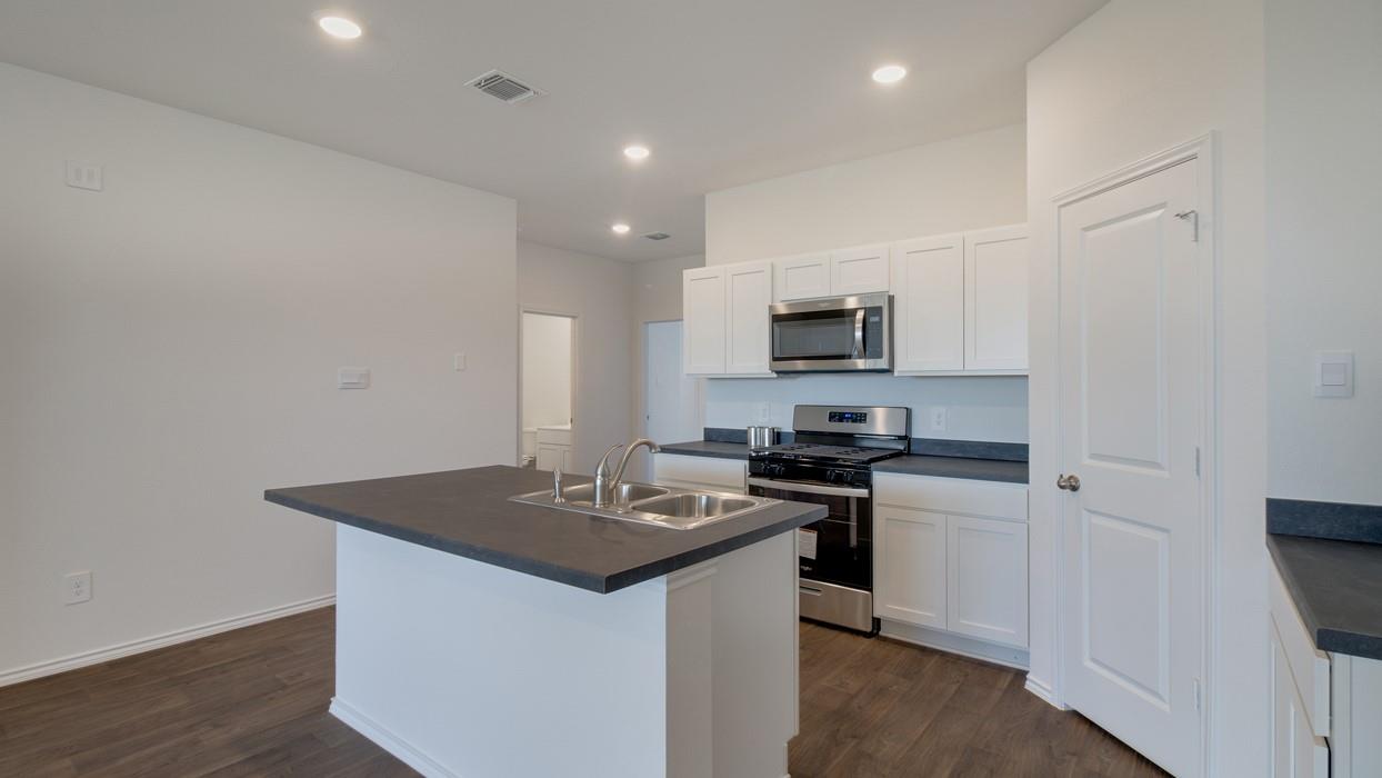 131-A Harrison Xing, Uhland, TX 78640